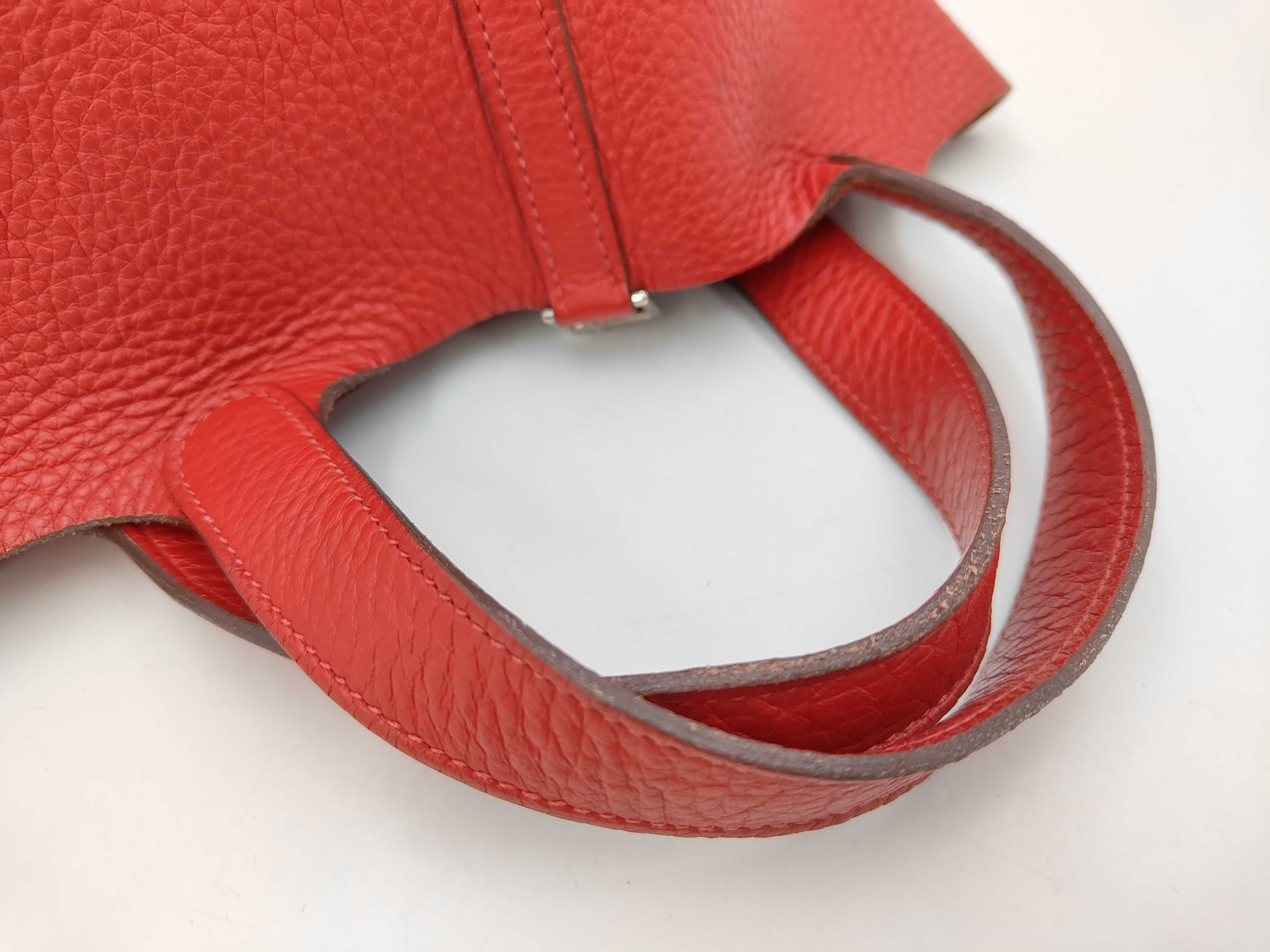 Hermes Picotin Lock 18 Clemence Leather Handbag in Red