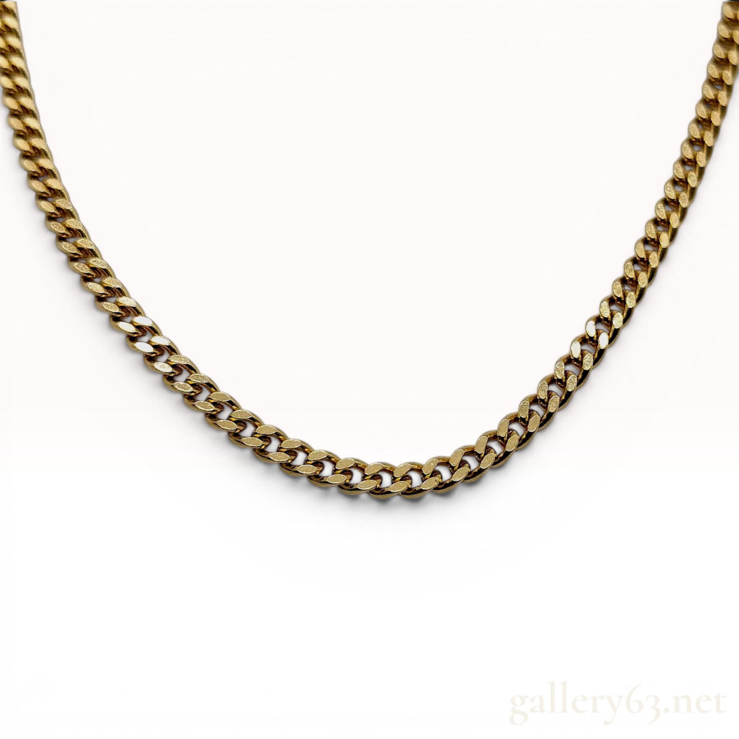18 Karat Gold Curb Link Chain Necklace