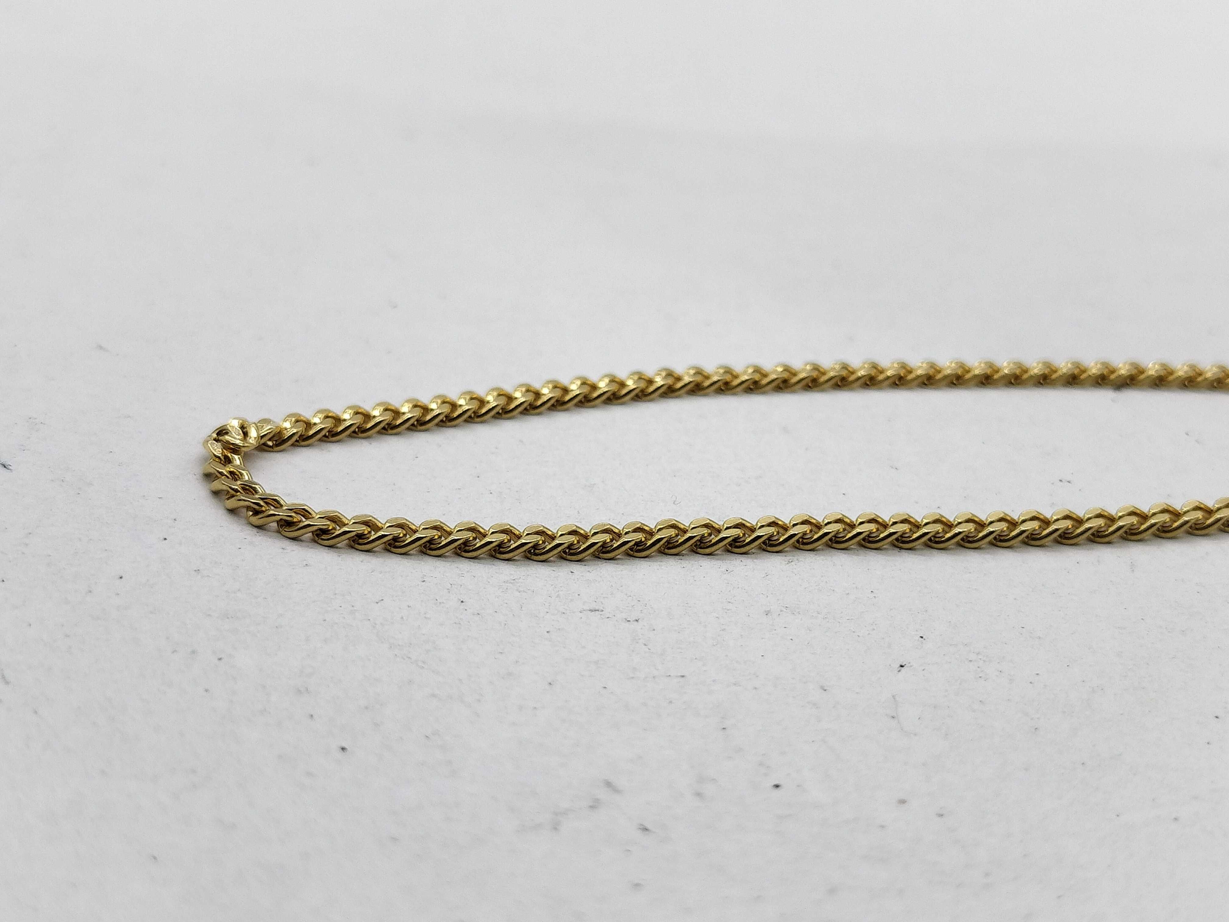 18 Karat Gold Curb Link Chain Necklace