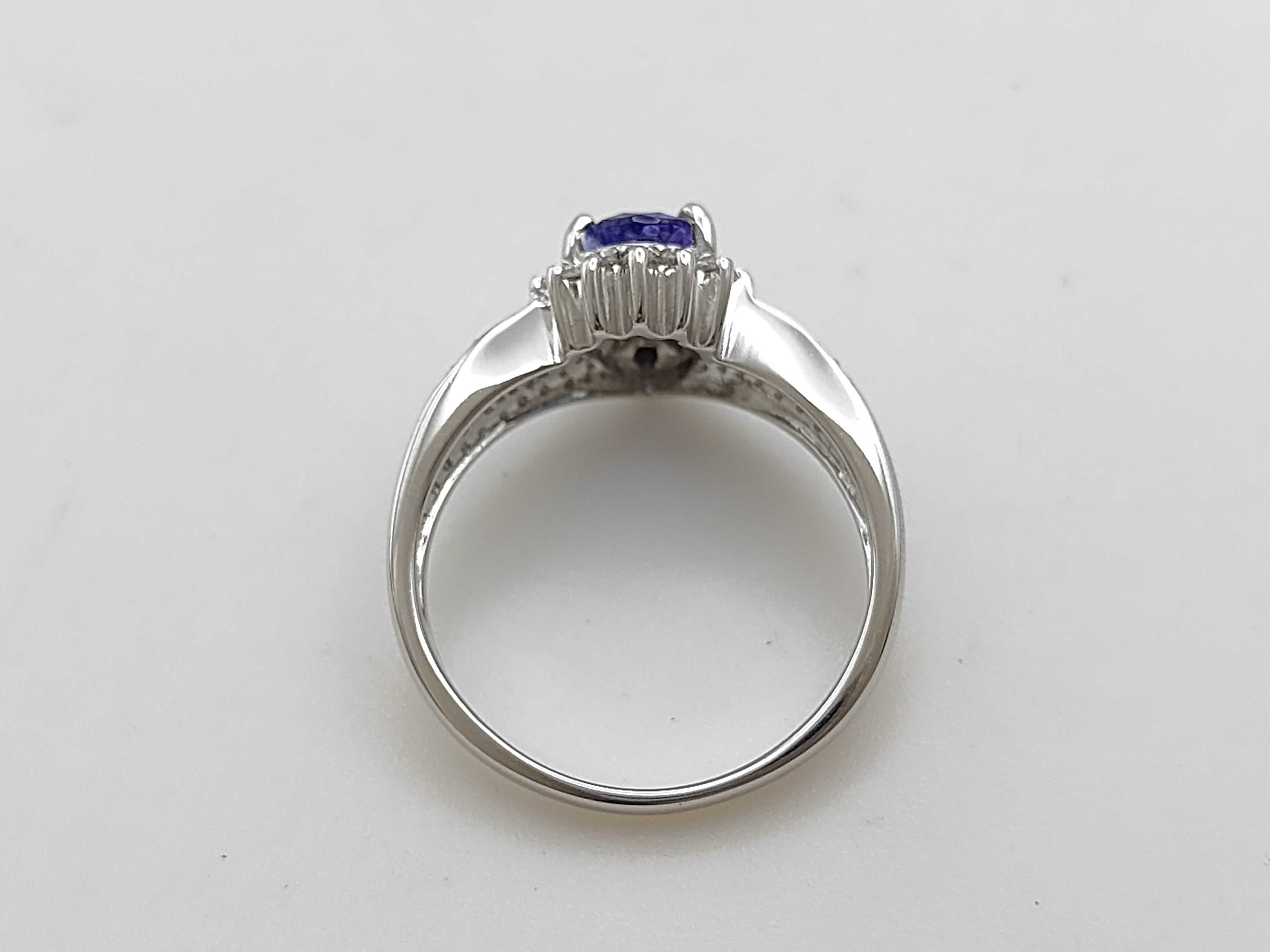 Tanzanite and Diamond 14 Karat White Gold Ring