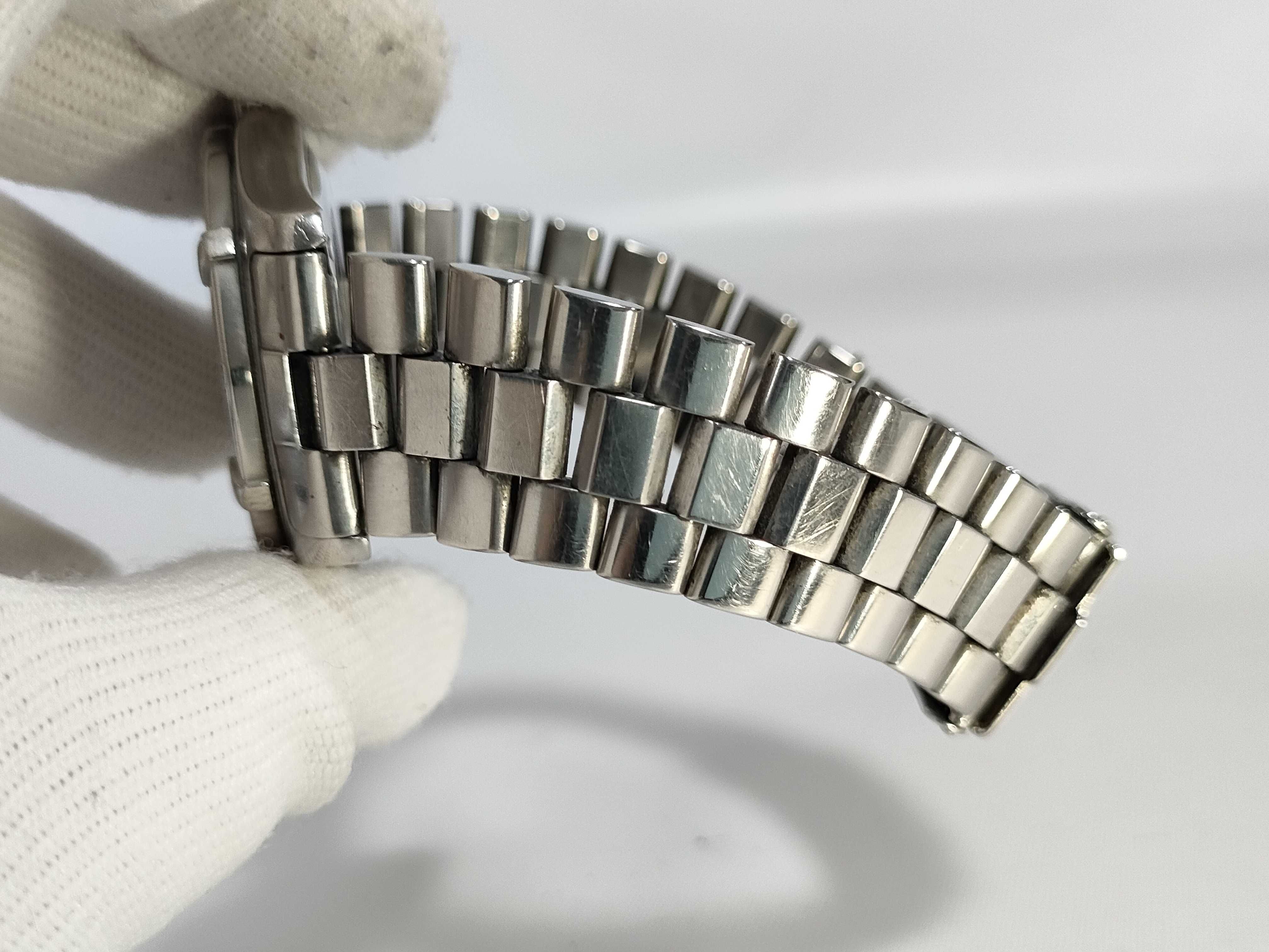 TAG Heuer Professional 2000 Stainless Steel Quartz Wristwatch, Reference WK1210