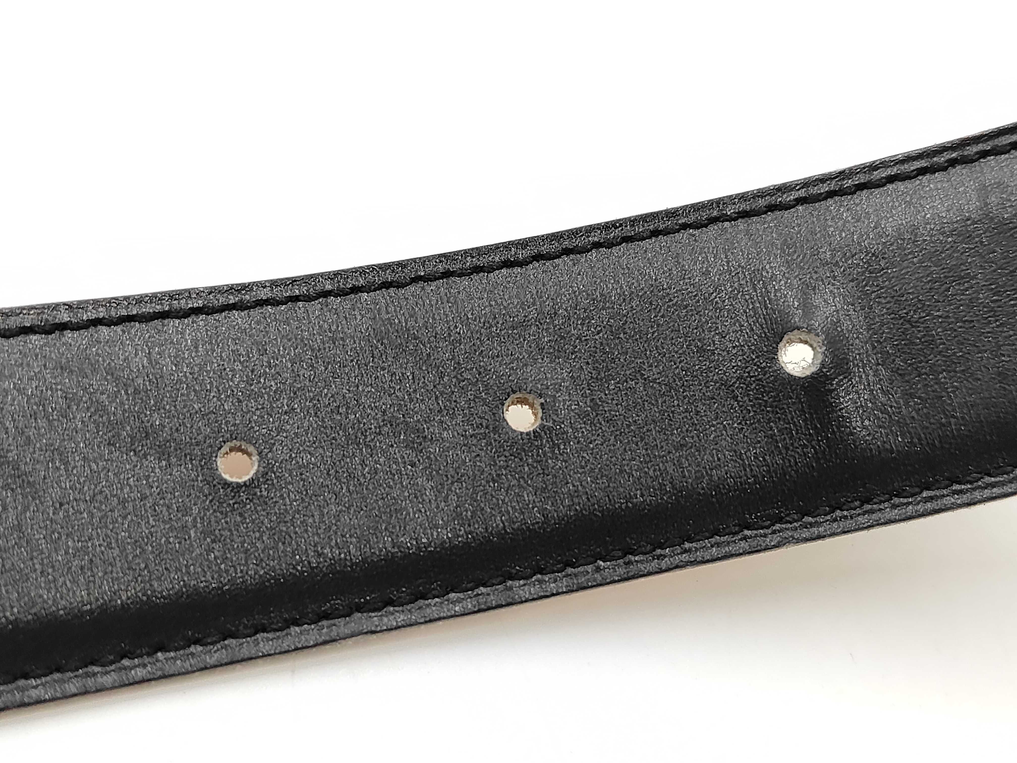 An Hermes Constance Reversible Leather Belt with H Buckle and box