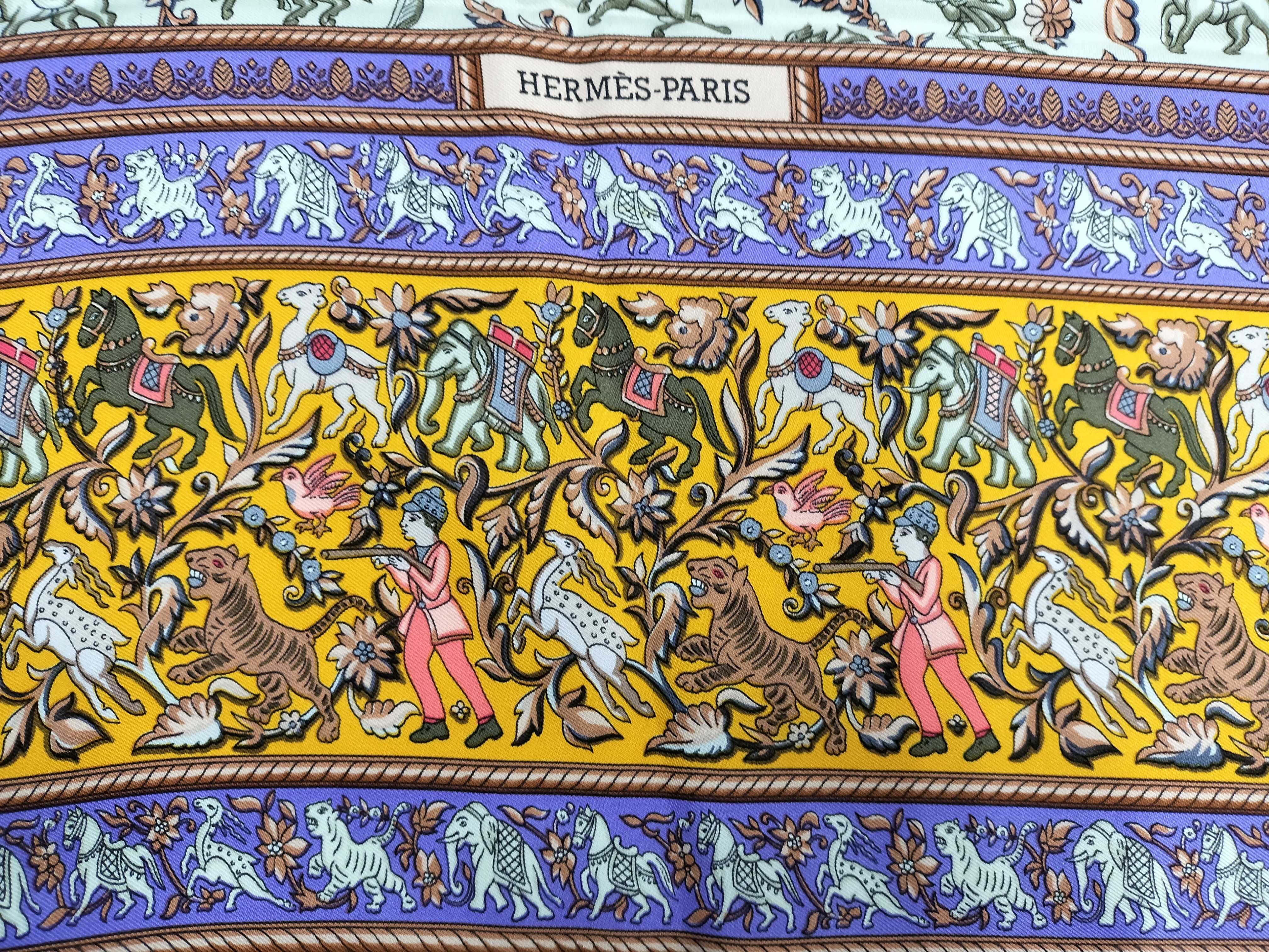 Hermes Chasse en Inde Silk Scarf