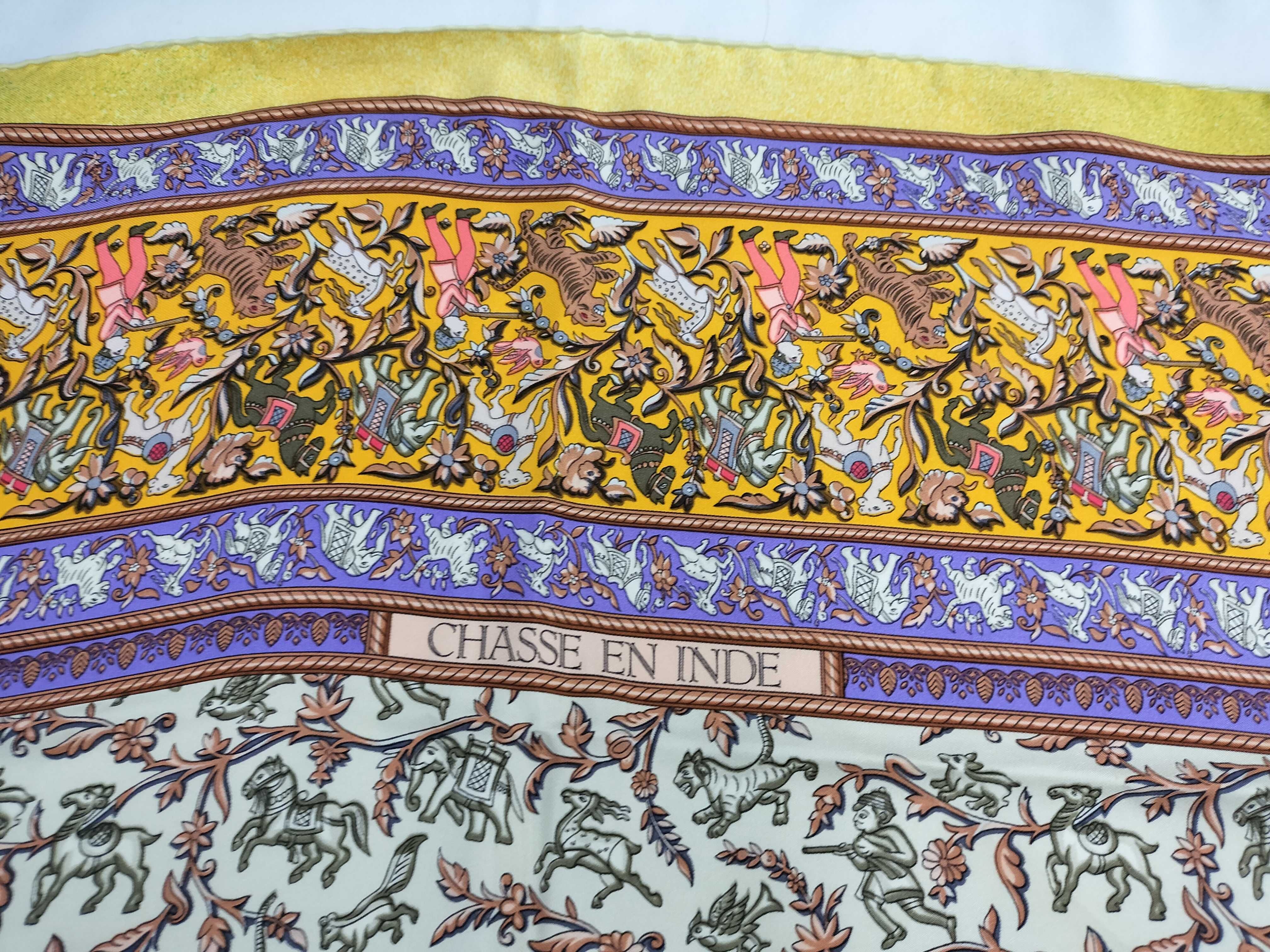 Hermes Chasse en Inde Silk Scarf