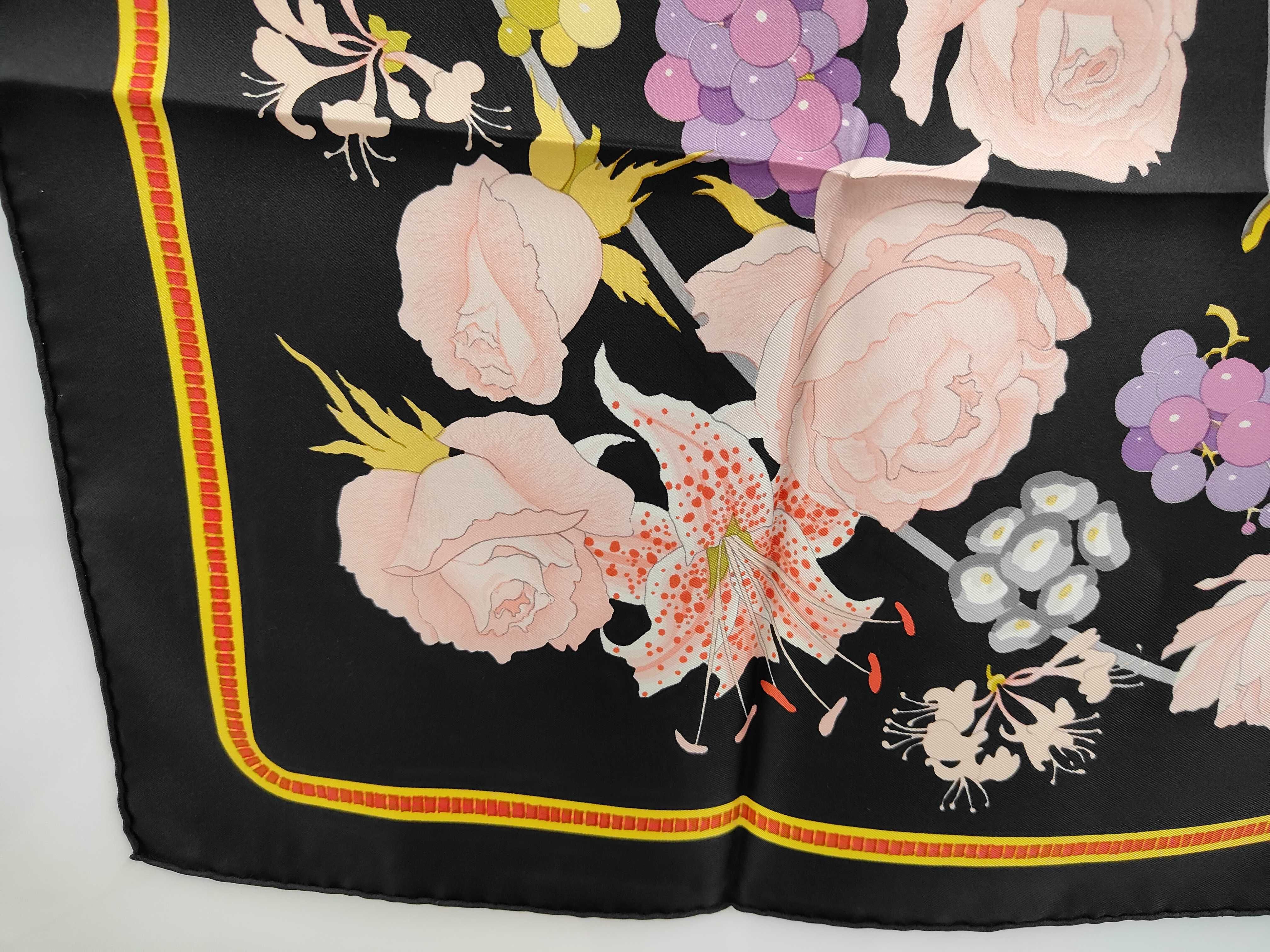 Hermes Special Edition Fleurs et Raisins Silk Carre 90 Scarf for Matsuzakaya