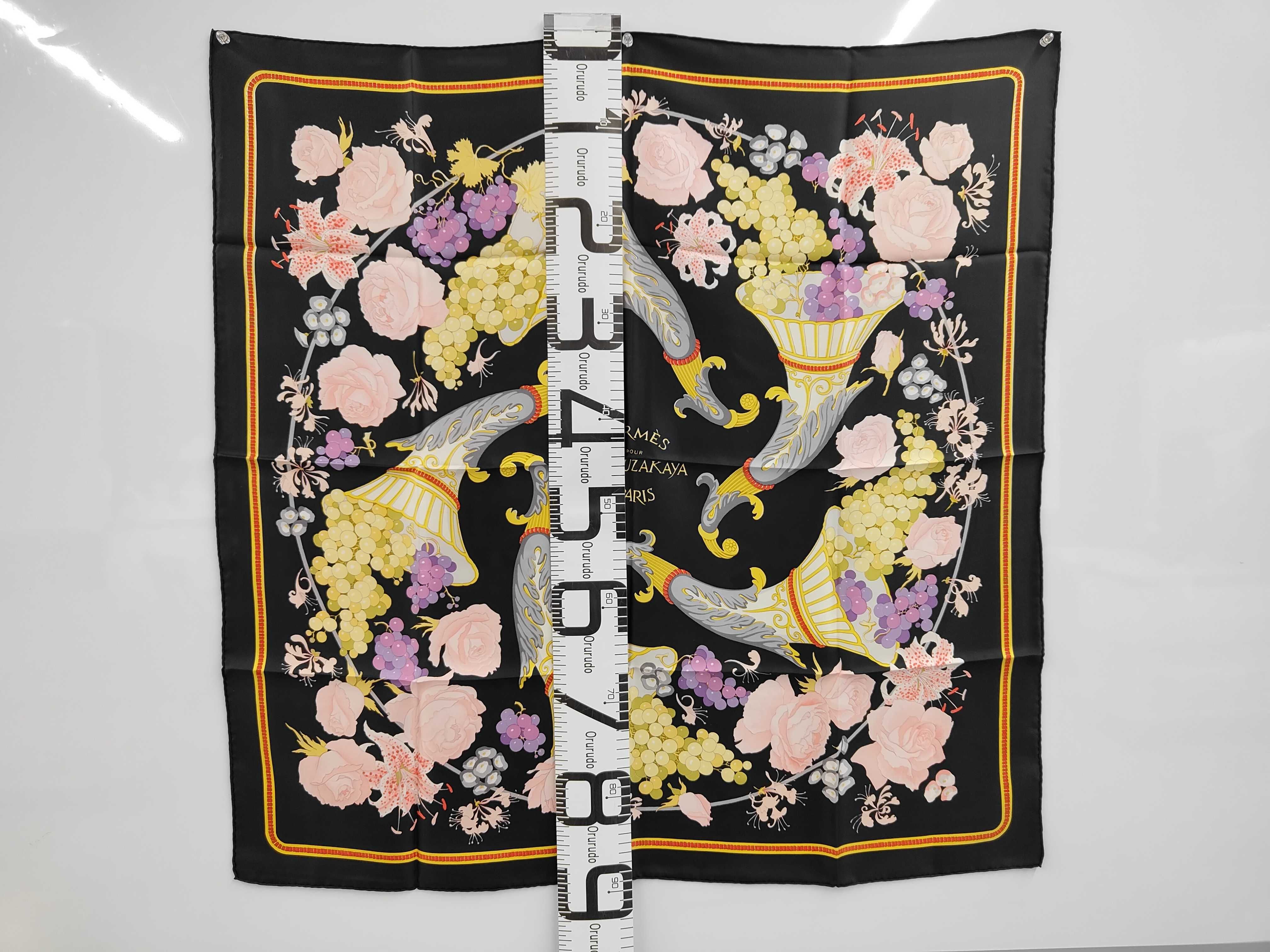 Hermes Special Edition Fleurs et Raisins Silk Carre 90 Scarf for Matsuzakaya
