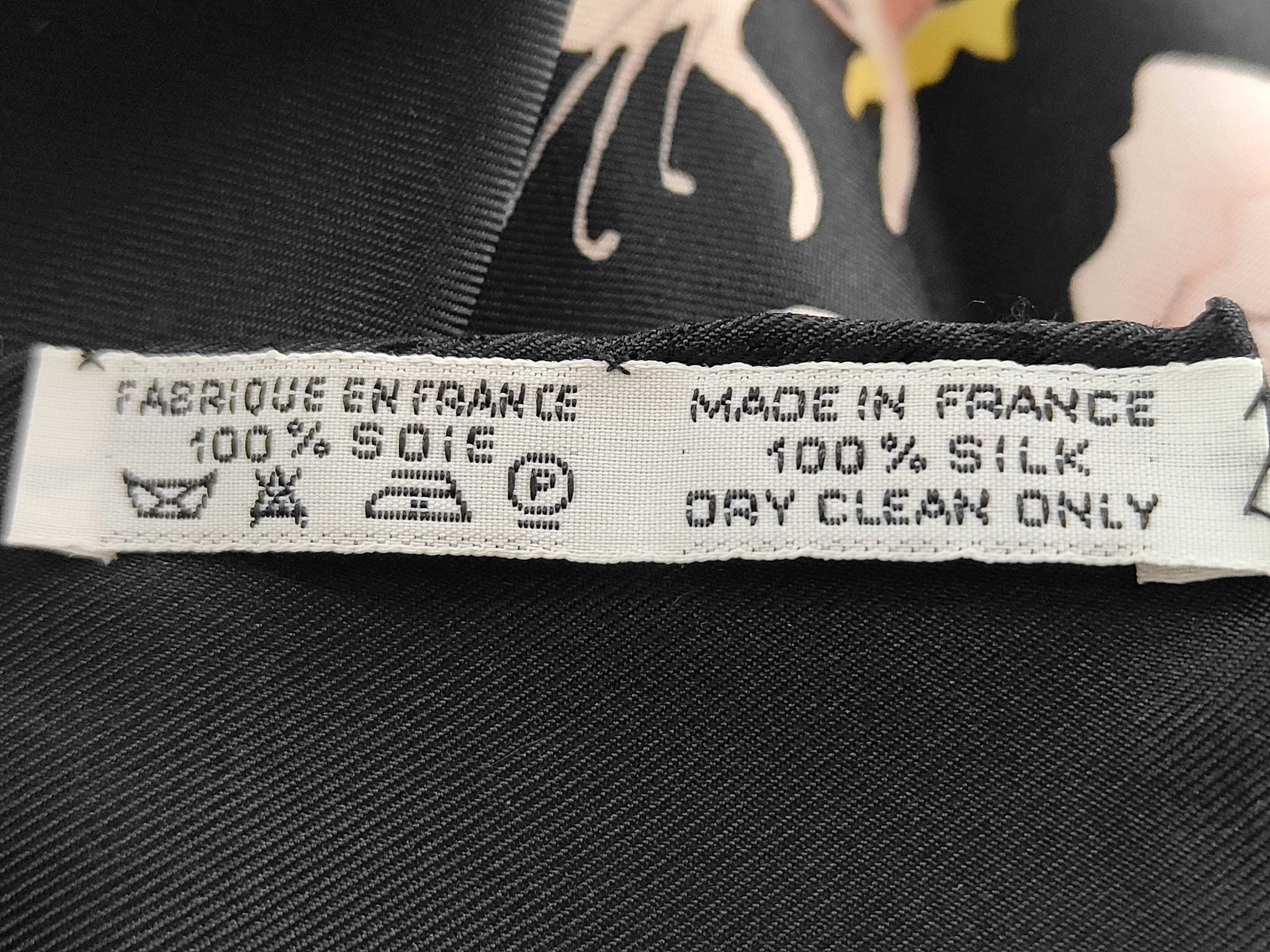 Hermes Special Edition Fleurs et Raisins Silk Carre 90 Scarf for Matsuzakaya