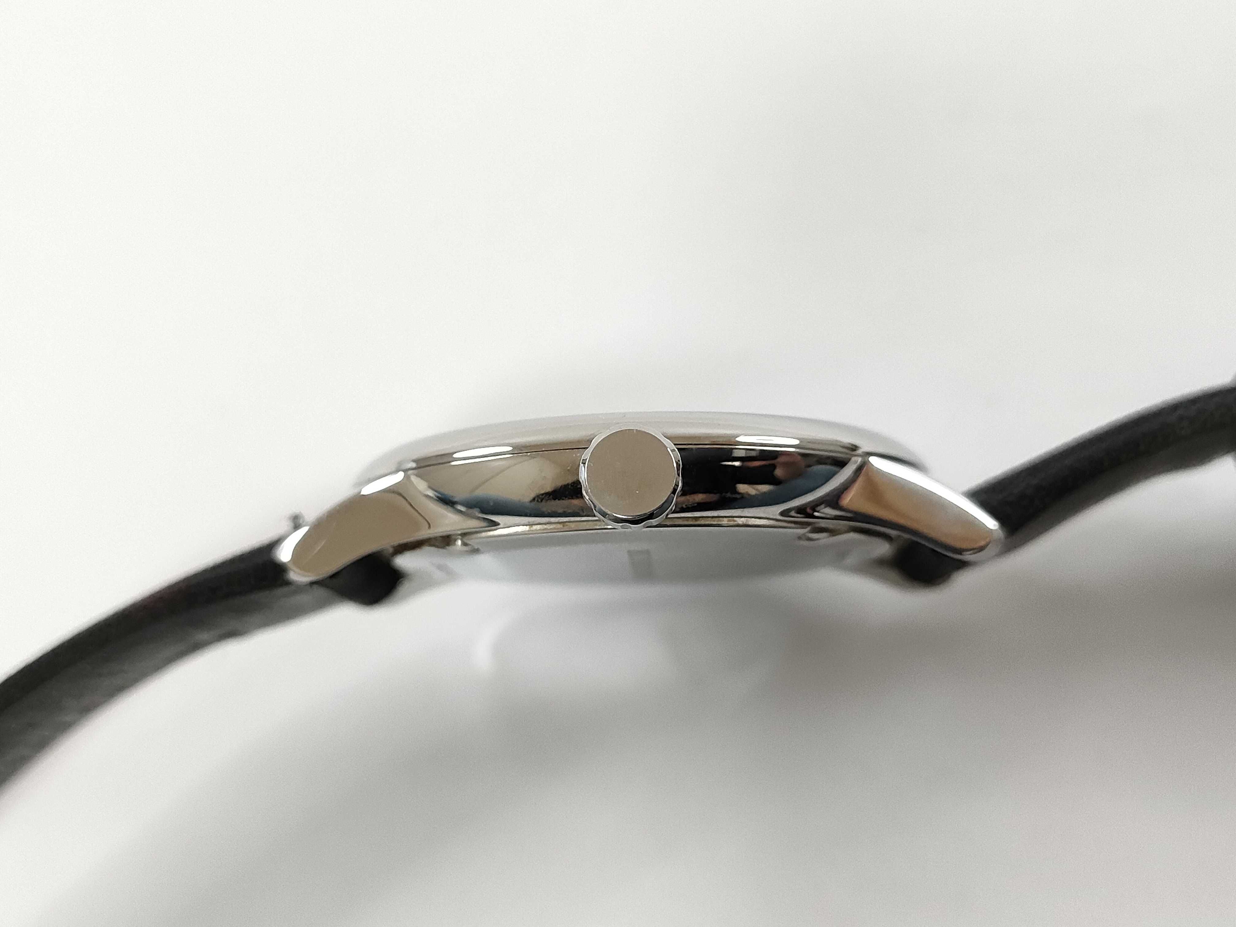 Burberry BU10008 The Classic Round Stainless Steel Quartz Wristwatch