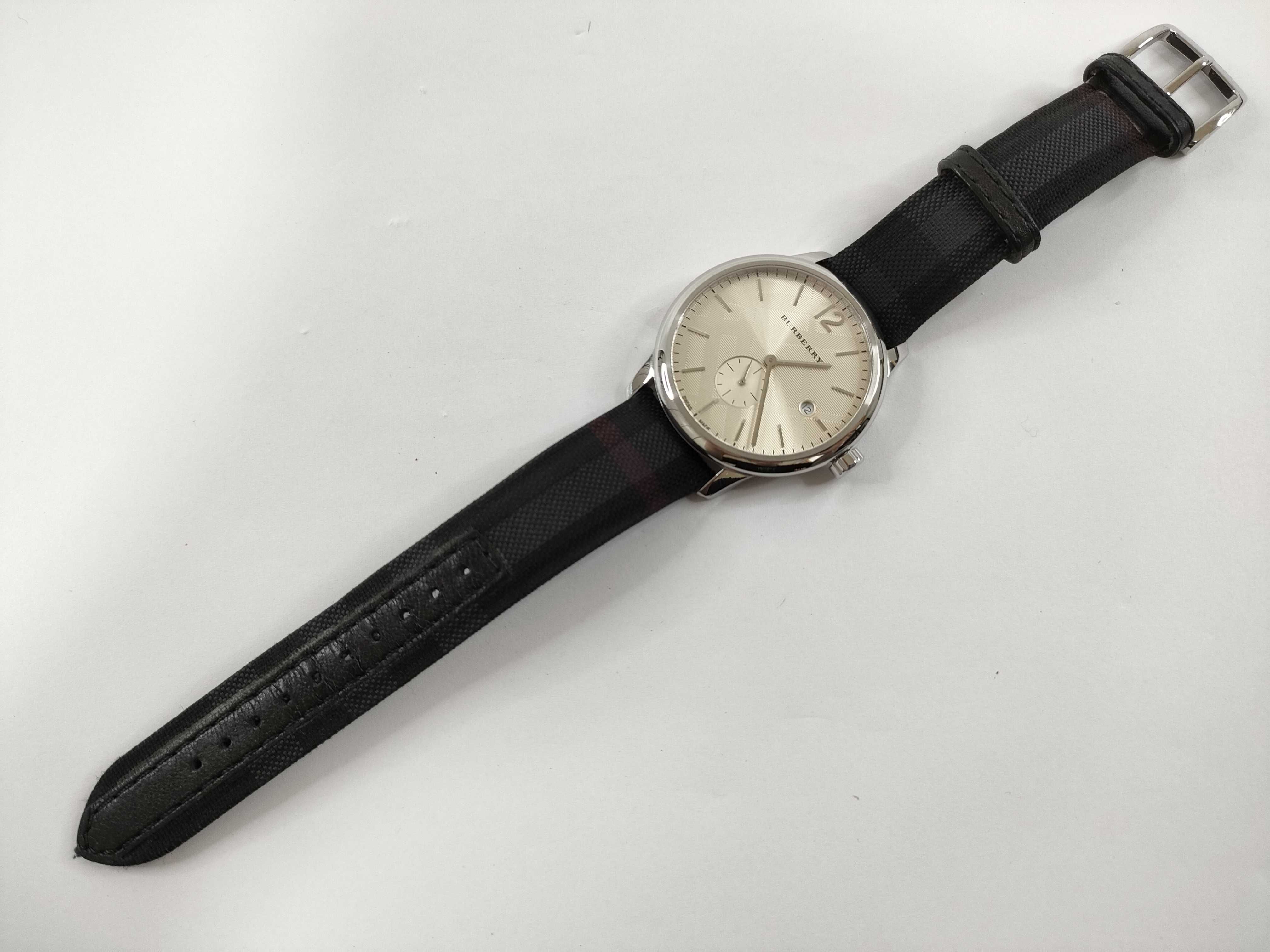 Burberry BU10008 The Classic Round Stainless Steel Quartz Wristwatch
