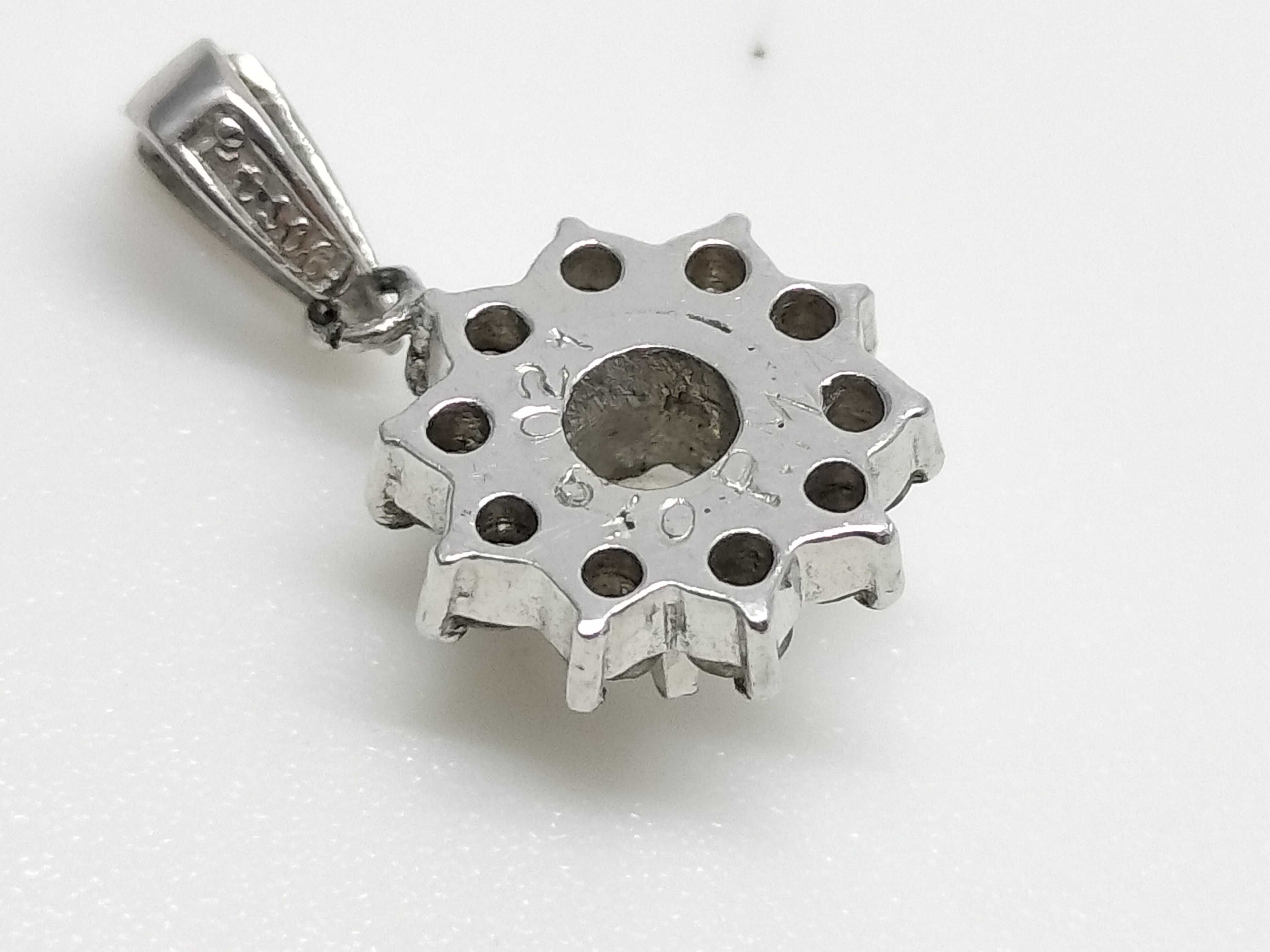 18 Karat White Gold .40ct Diamond Halo Cluster Pendant
