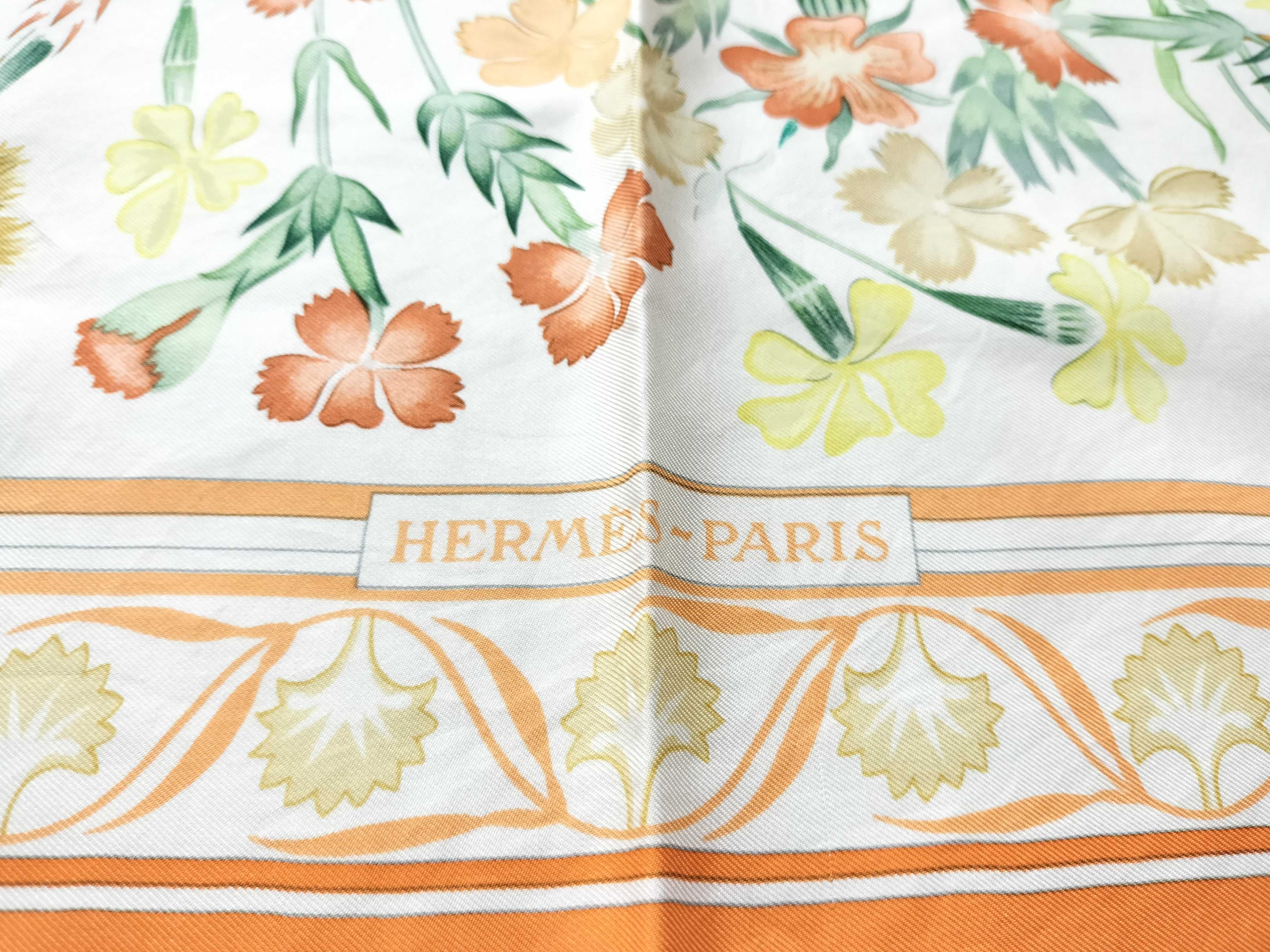 Hermes Oeillets Sauvages et Autres Caryophyllees Silk Scarf