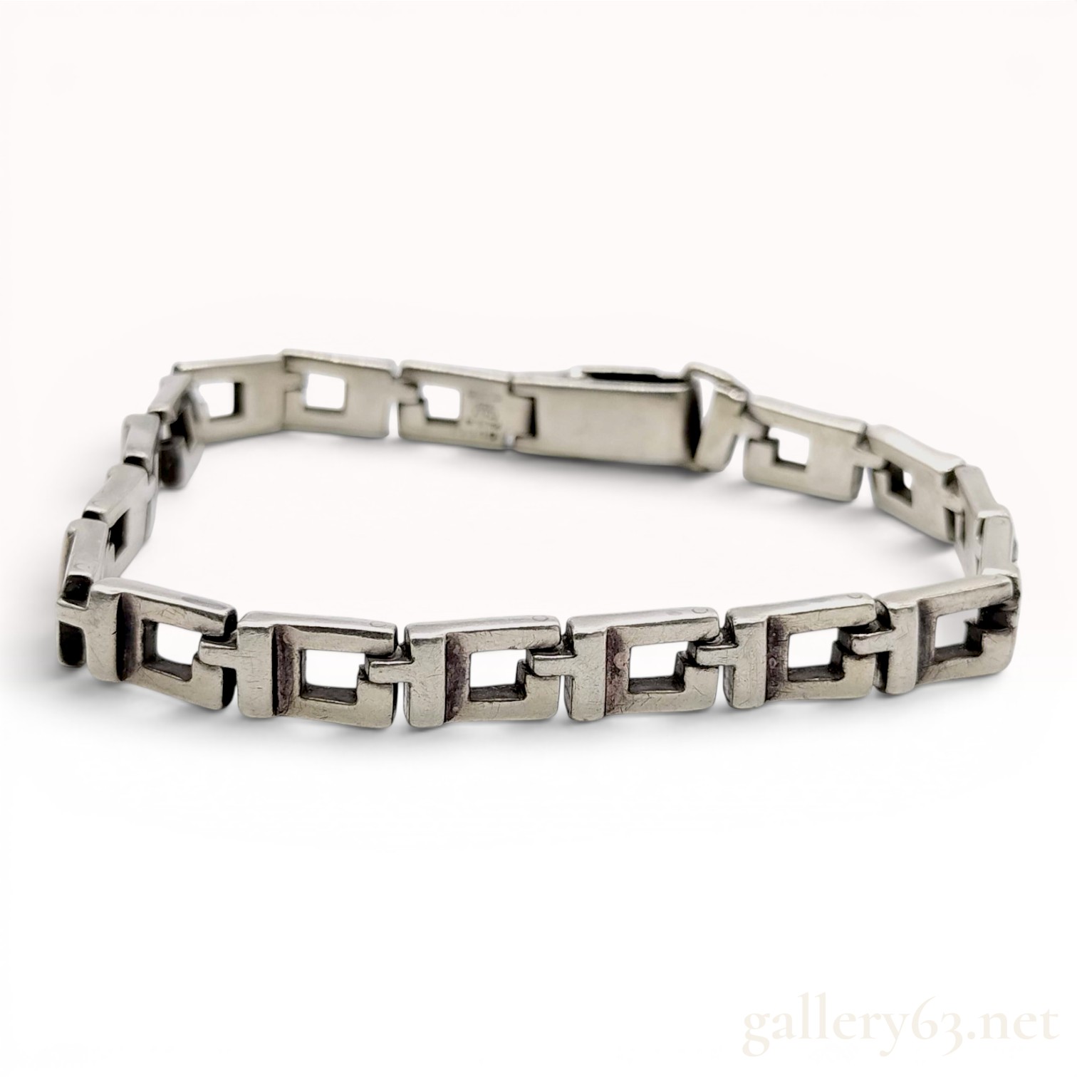 Gucci Sterling Silver Stylized G Link Bracelet