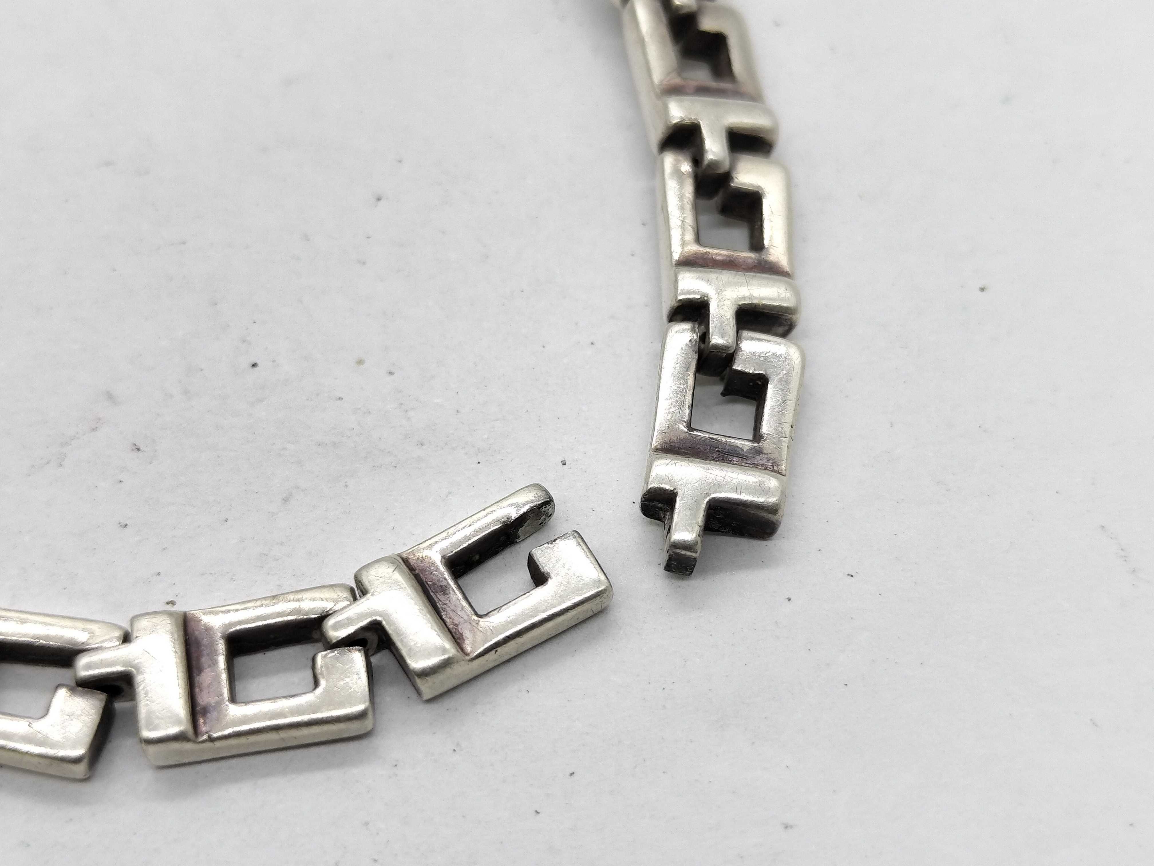 Gucci Sterling Silver Stylized G Link Bracelet
