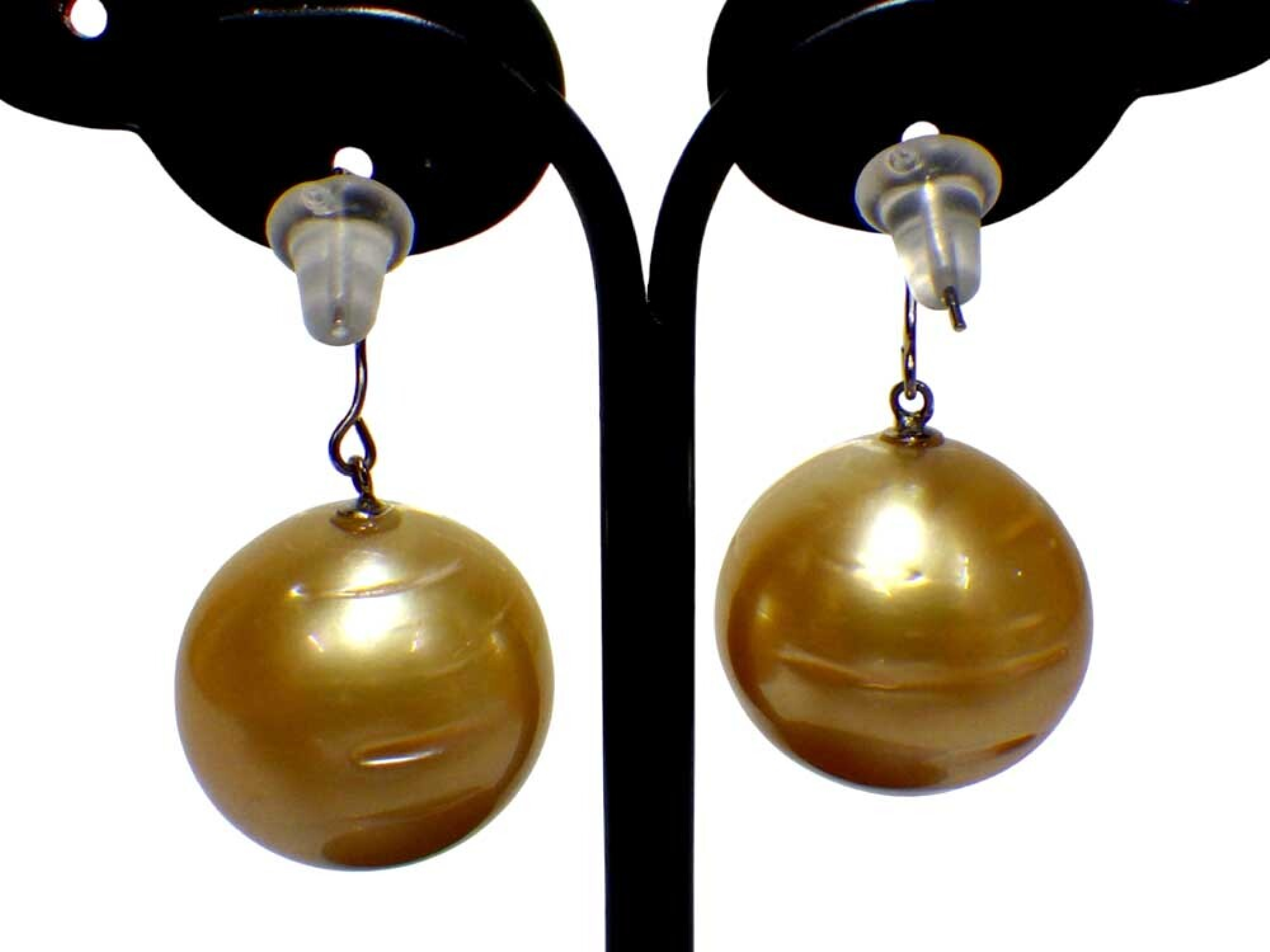 A Pair of Semi-Round Golden Pearl and Pt900 Platinum Earrings