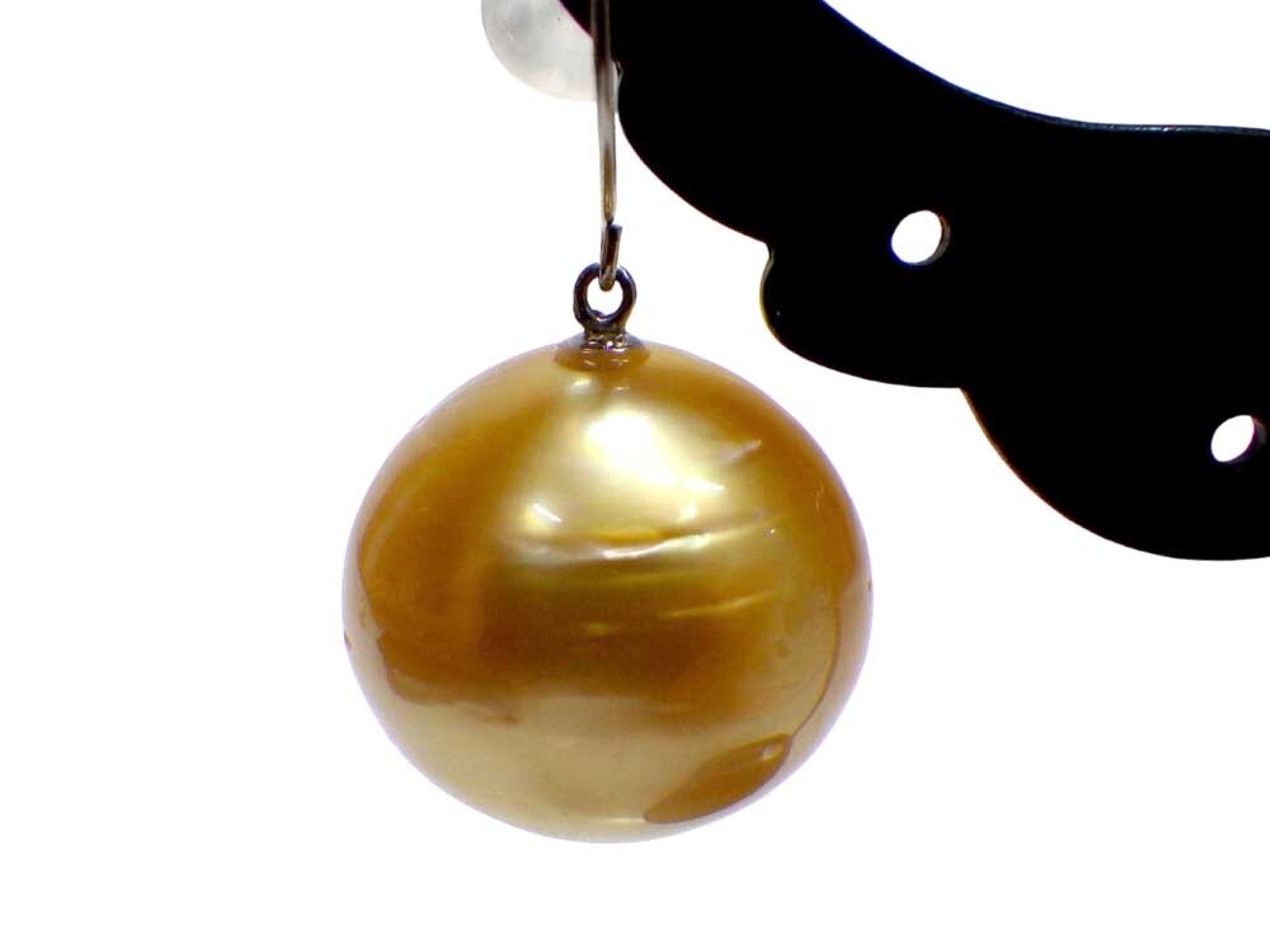 A Pair of Semi-Round Golden Pearl and Pt900 Platinum Earrings