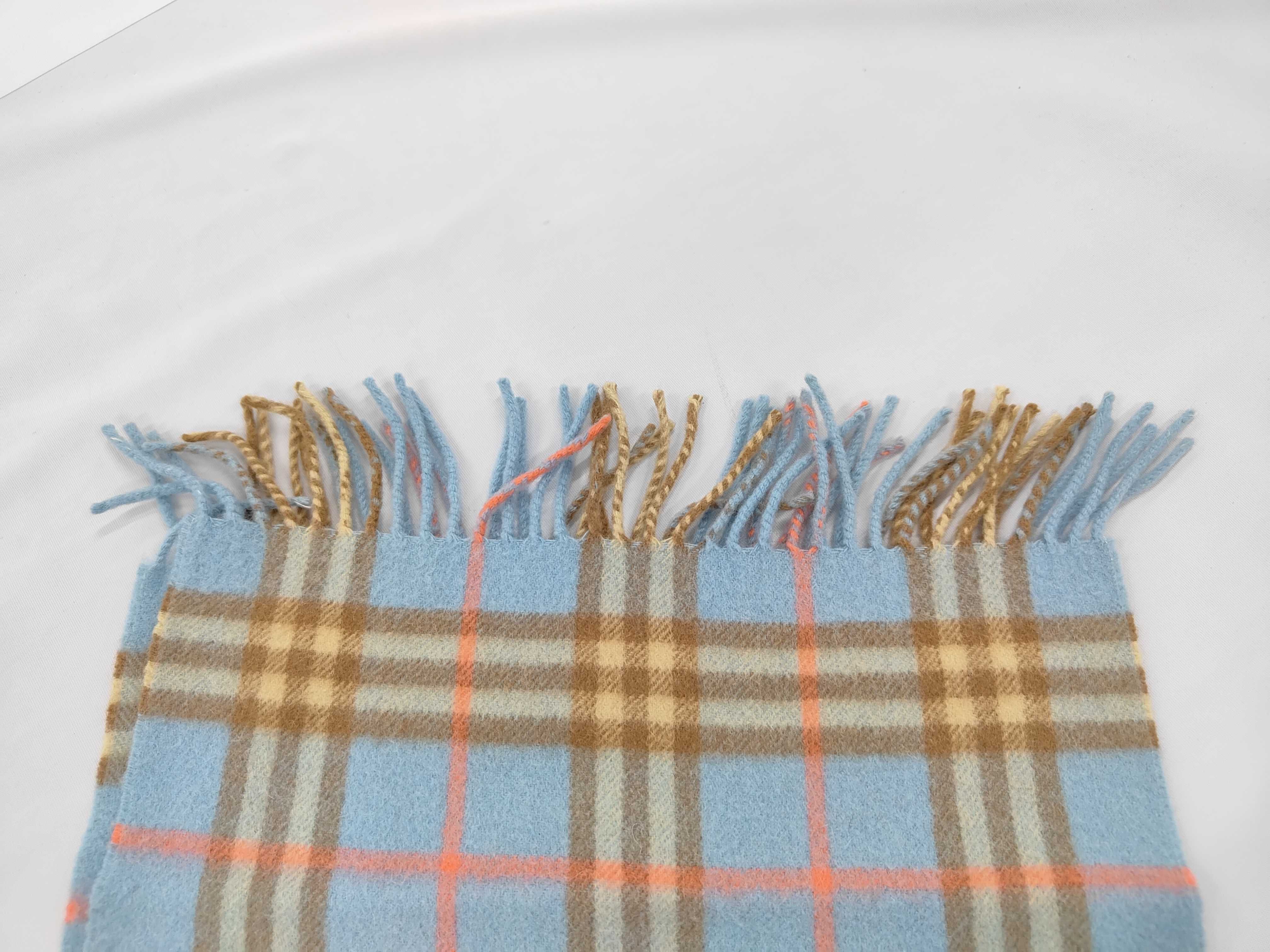 Vintage Burberrys 100% Cashmere Scarf in Light Blue Plaid