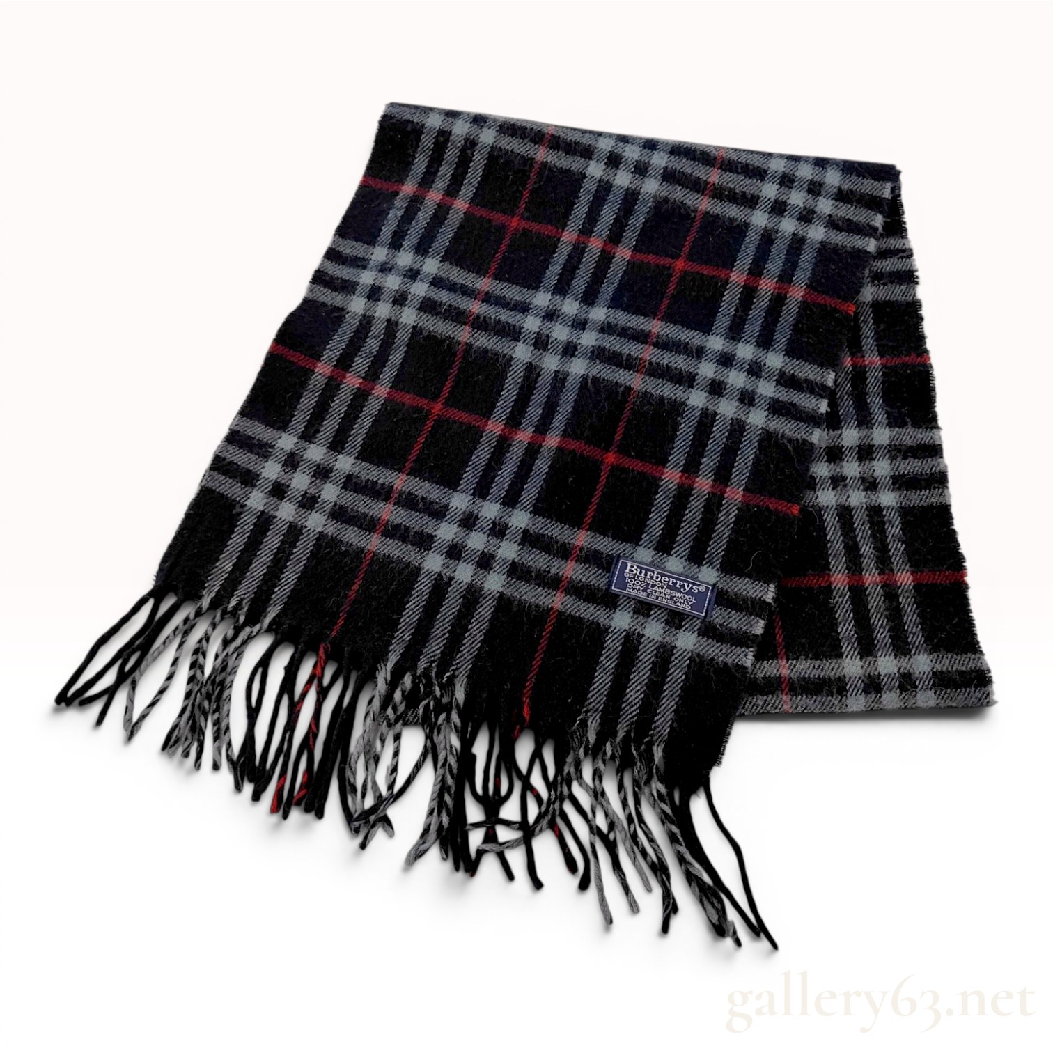Vintage Burberrys of London Lambswool Scarf in Navy Plaid