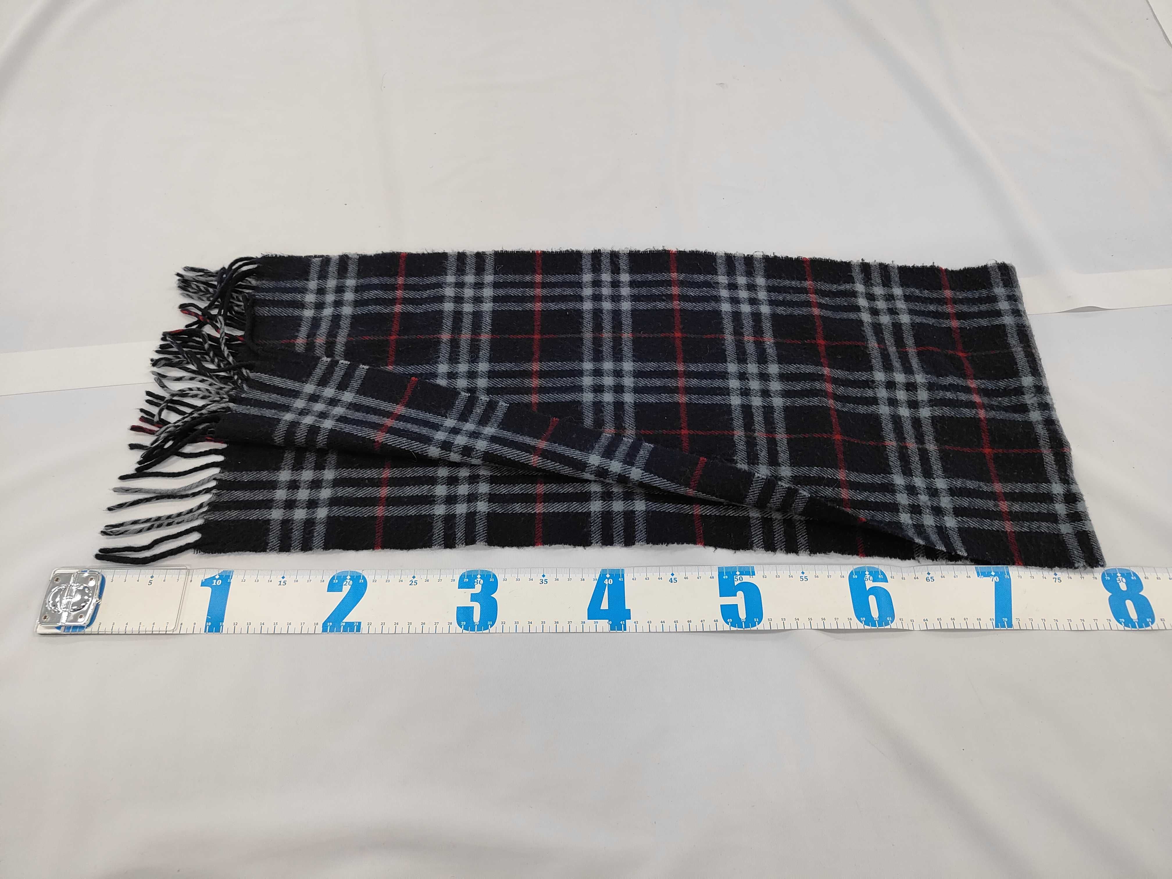 Vintage Burberrys of London Lambswool Scarf in Navy Plaid