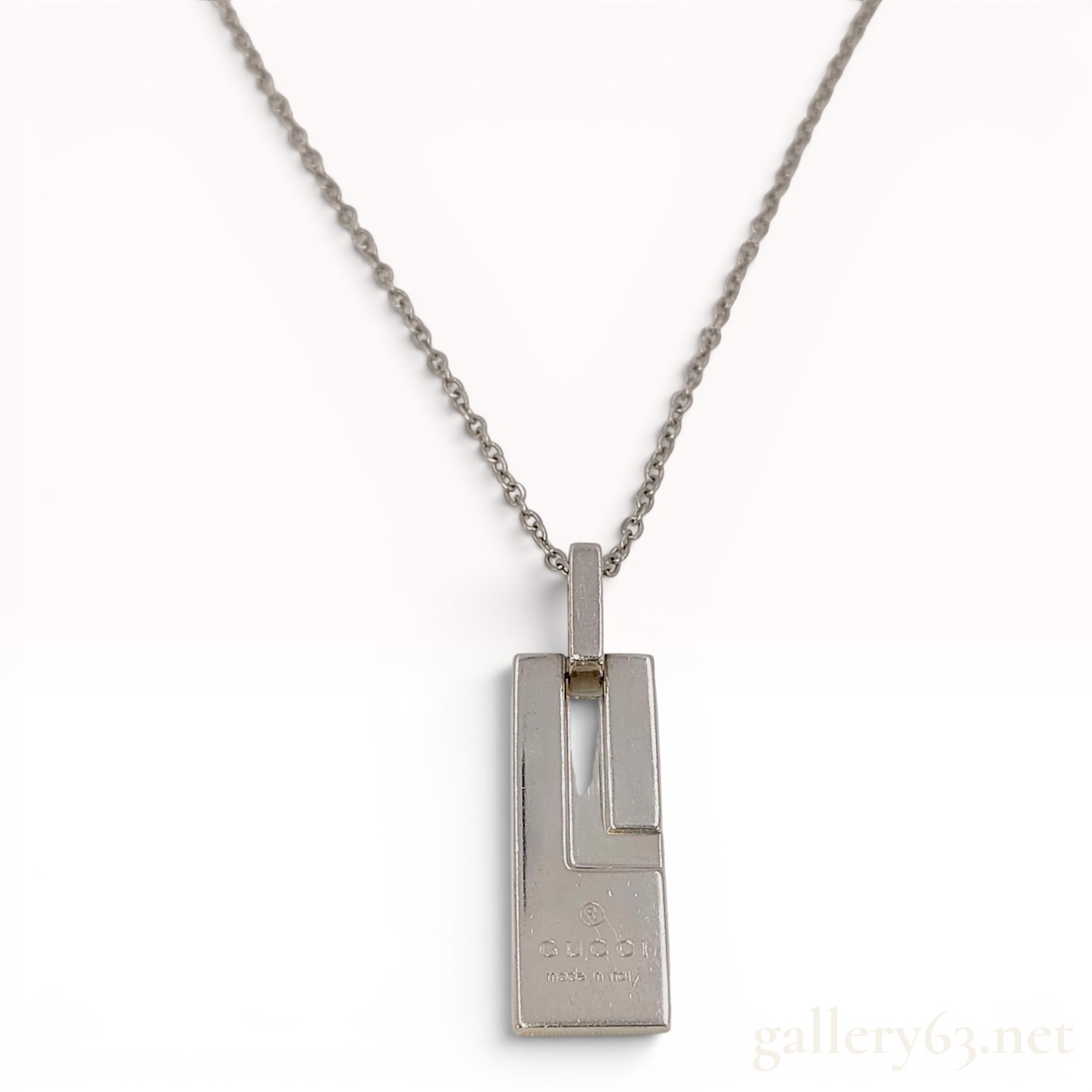 Gucci Sterling Silver G Plate Pendant Necklace