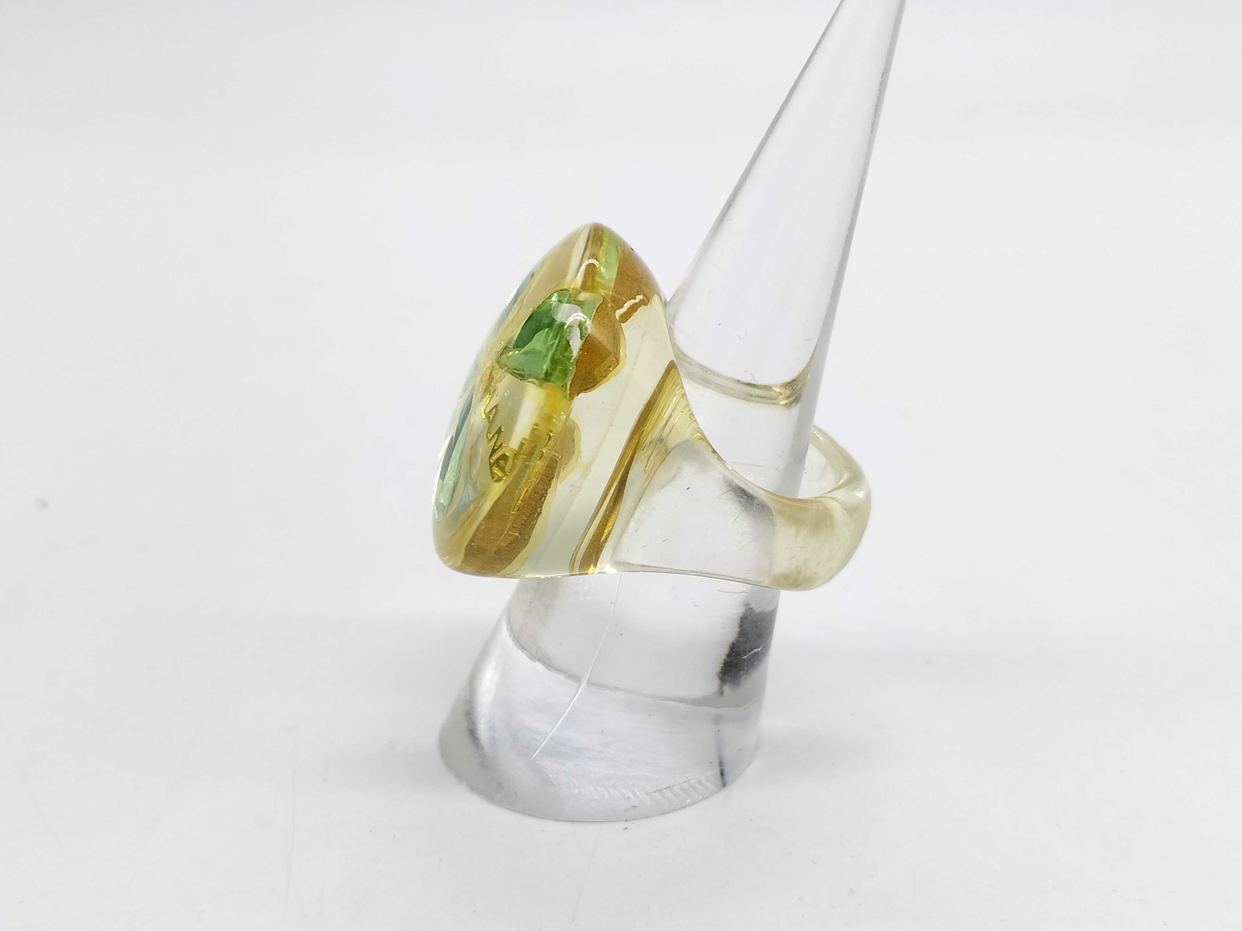 Chanel Vintage Resin Quatrefoil Clover Statement Ring