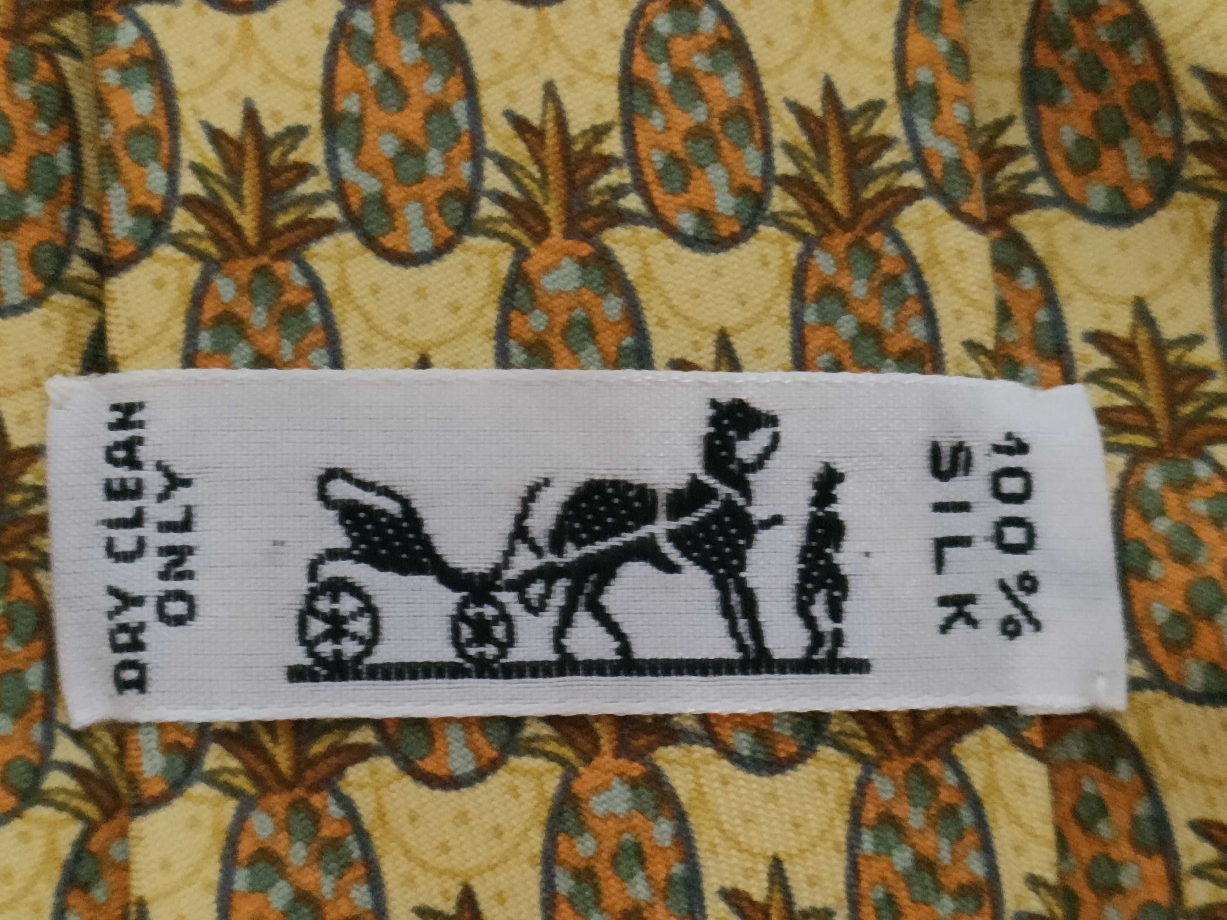 Hermes 7612 TA Pineapple Motif Silk Tie