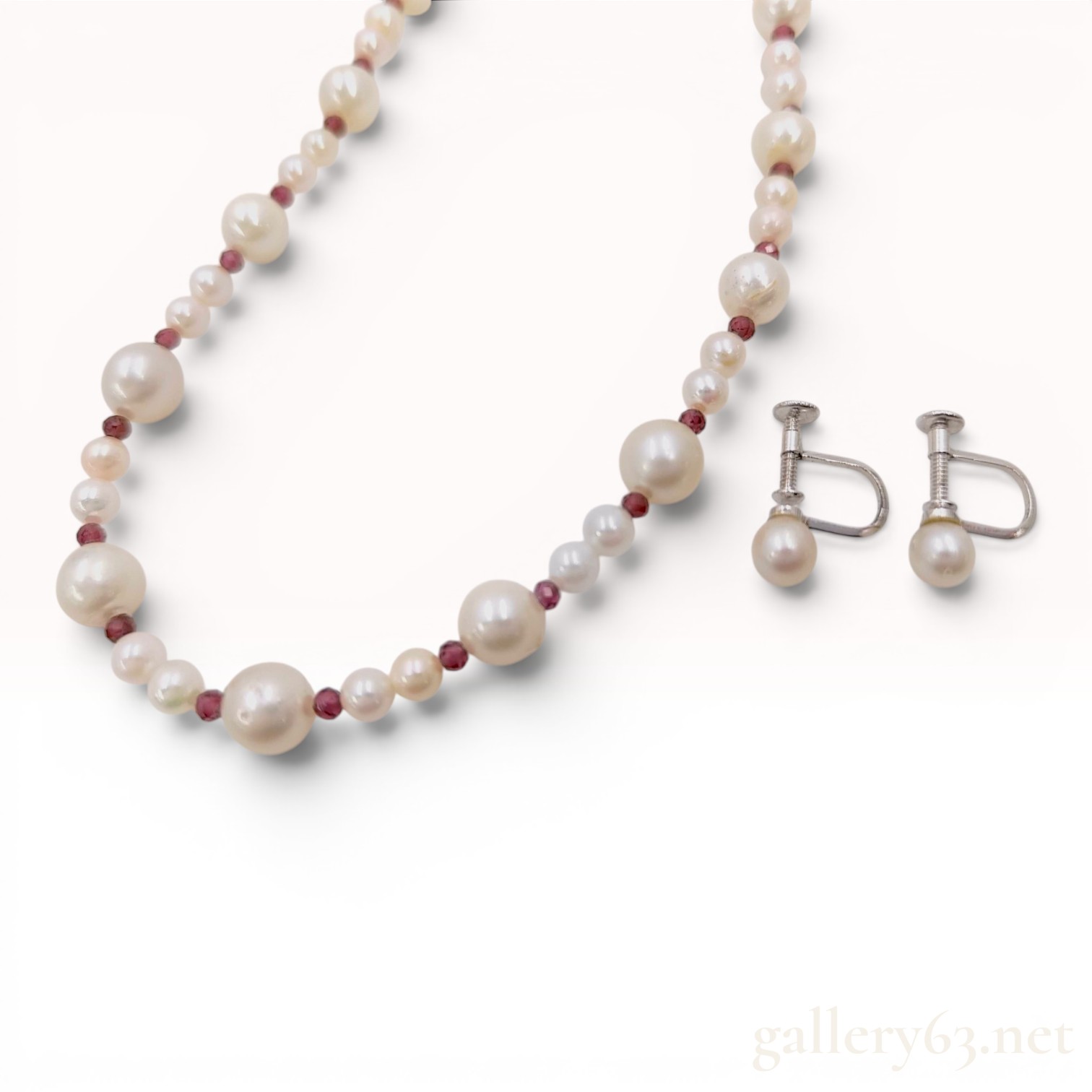 Akoya Cultured Pearl and Garnet Jewelry Suite with Japanese Gemological Identification Card