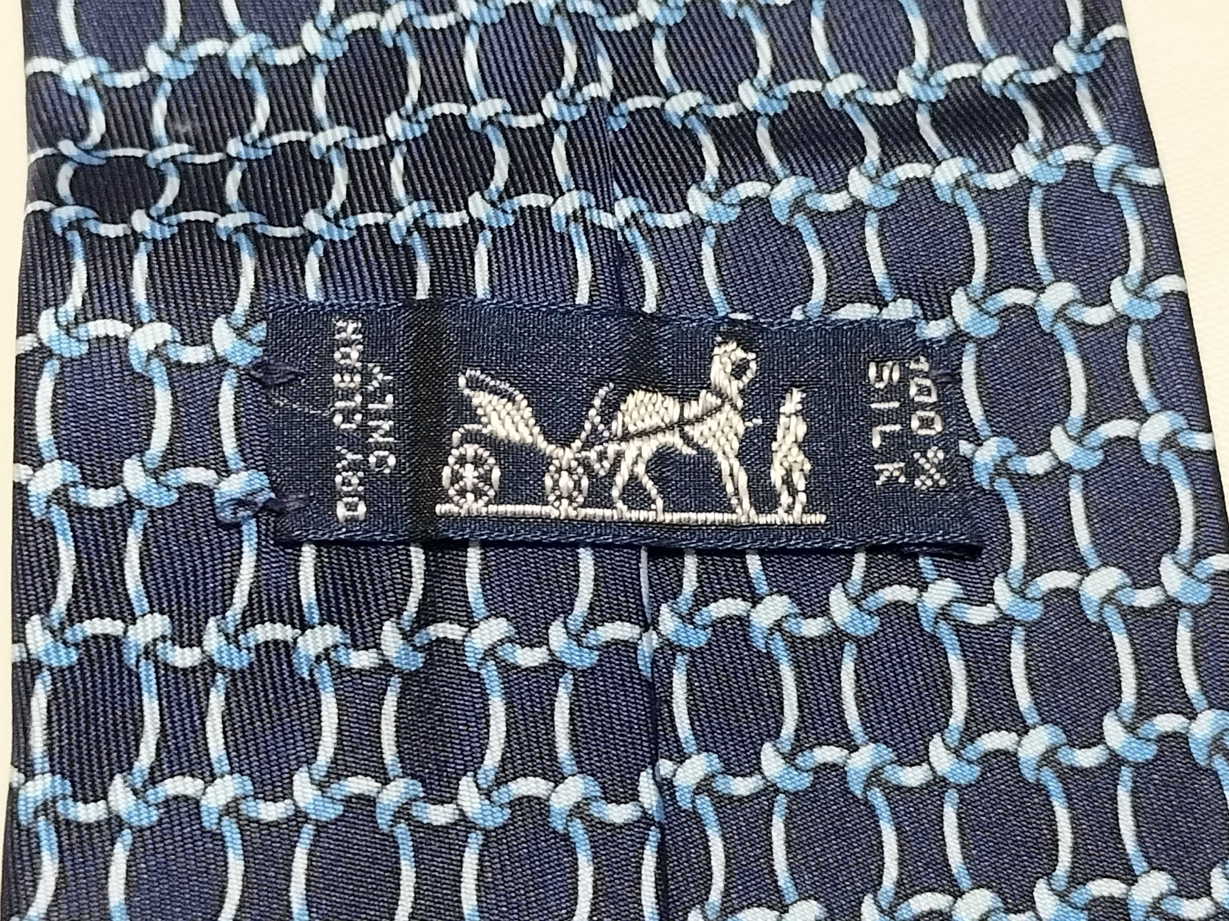 Hermes Paris Silk Necktie in Interlocking Chain Link Pattern