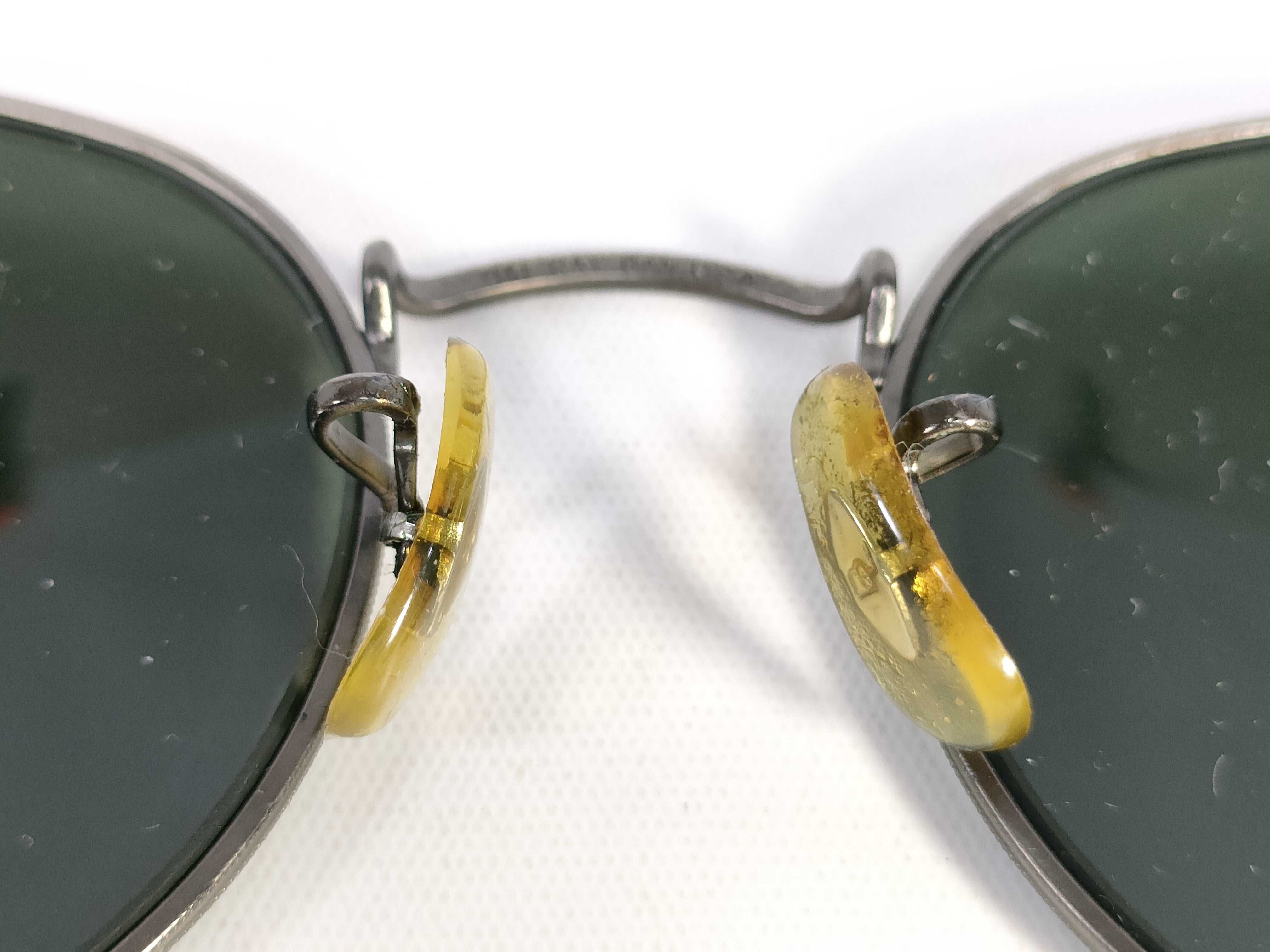 A Pair of Vintage Bausch and Lomb Ray-Ban W1295 Oval Metal Sunglasses