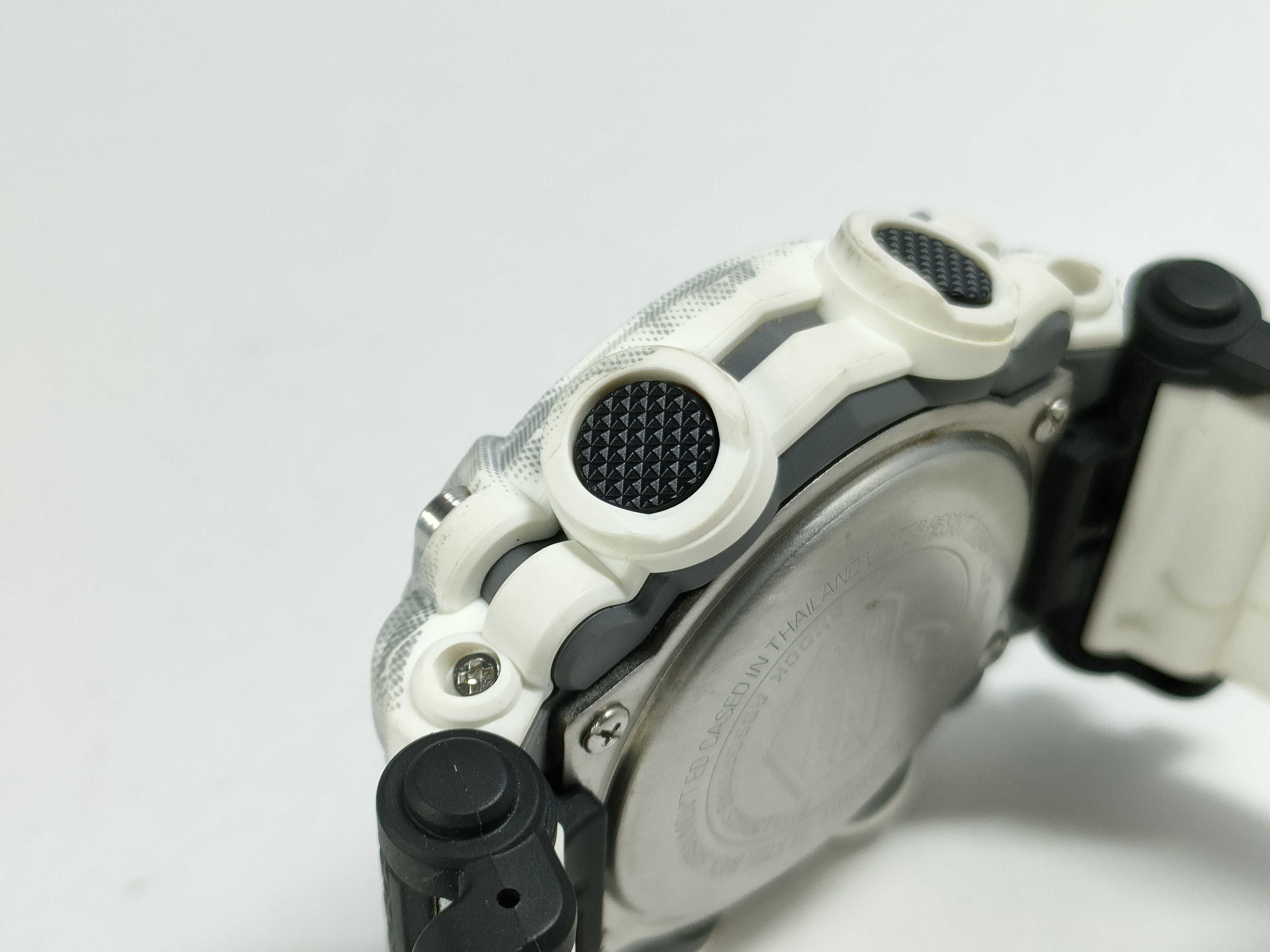 Casio G-Shock GA-900GC-7A Analog-Digital Wristwatch