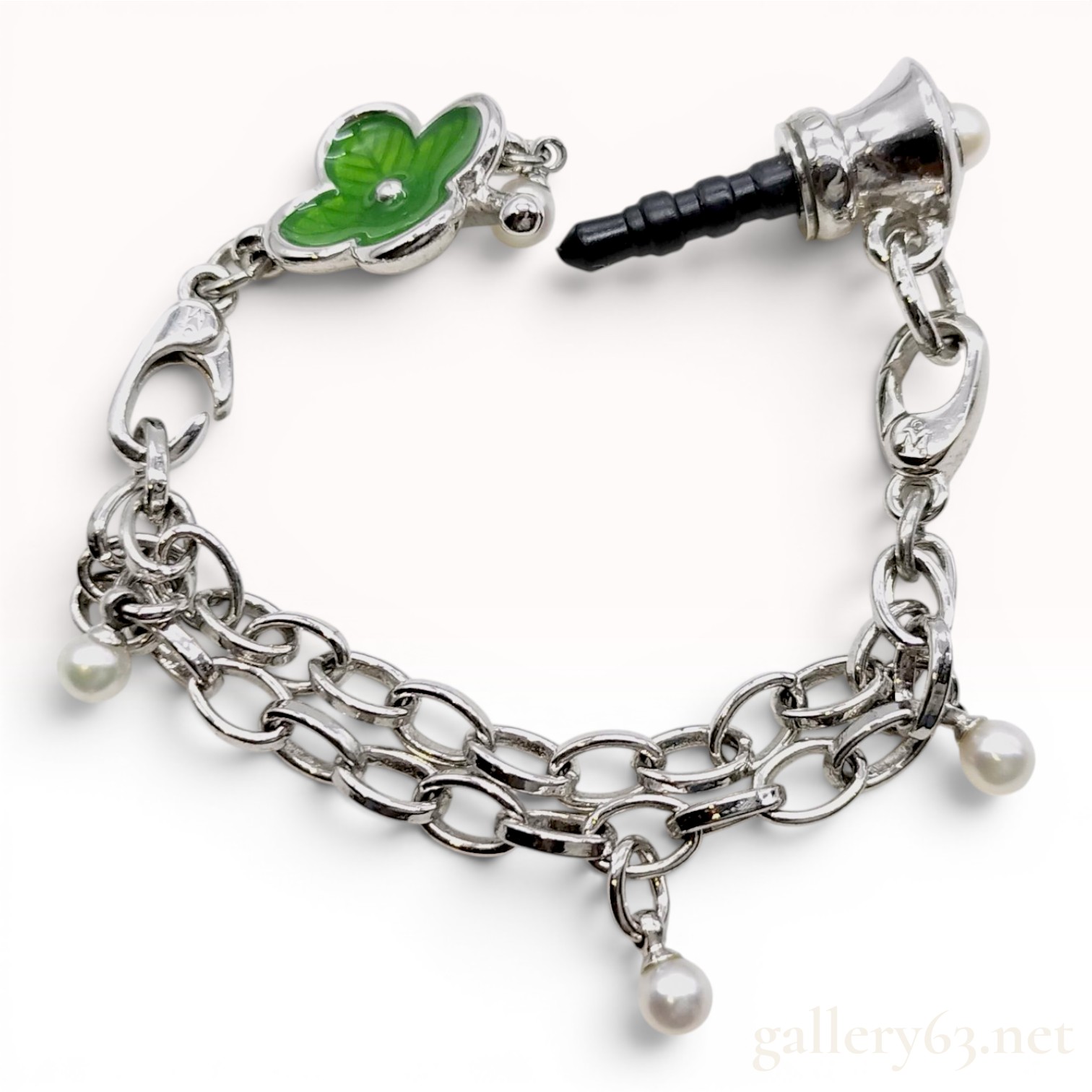 Mikimoto Pearl and Enamel Four-Leaf Clover Mobile Phone Jack Charm