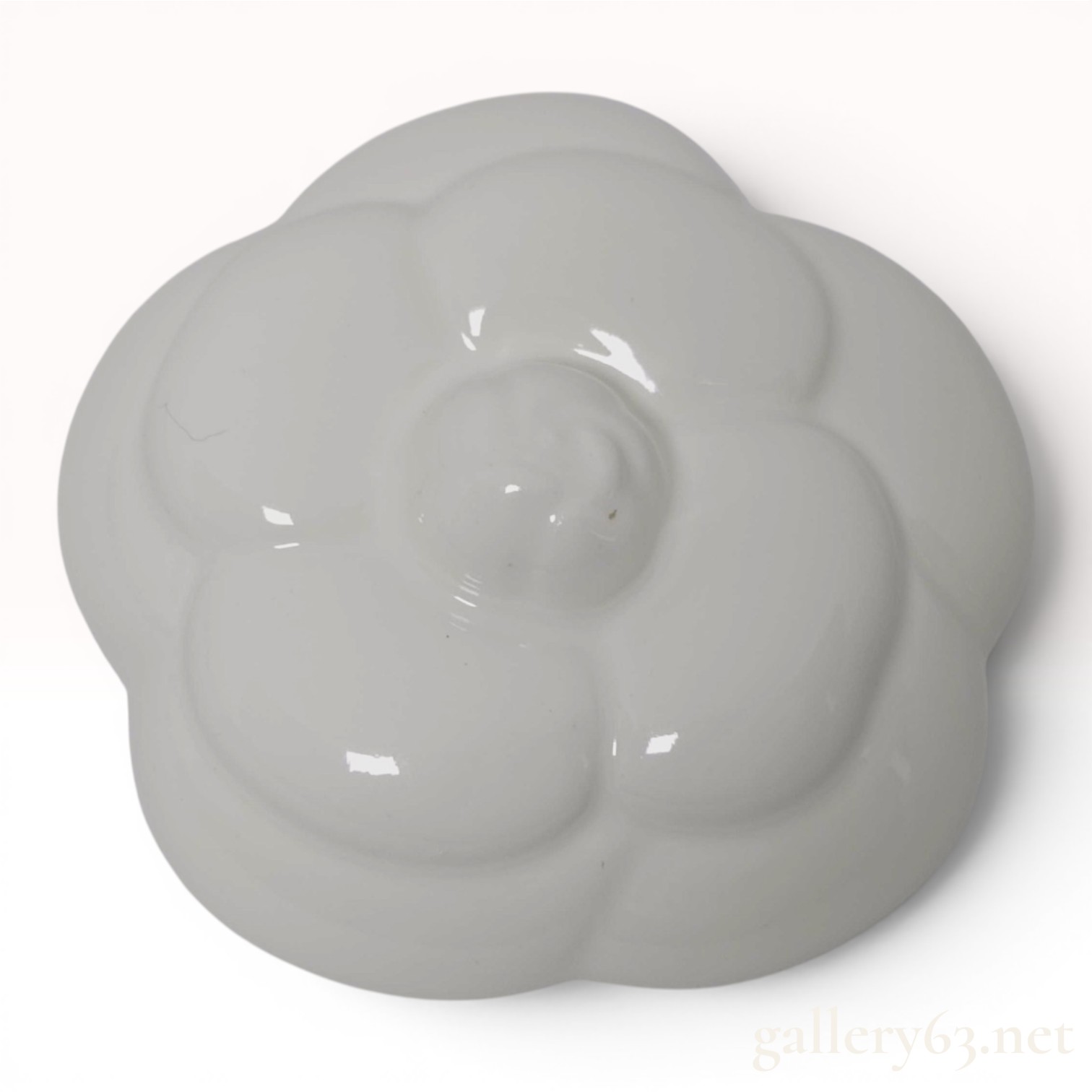 Chanel Ceramic Camellia Fragrance Diffuser and Paperweight with Original Packaging