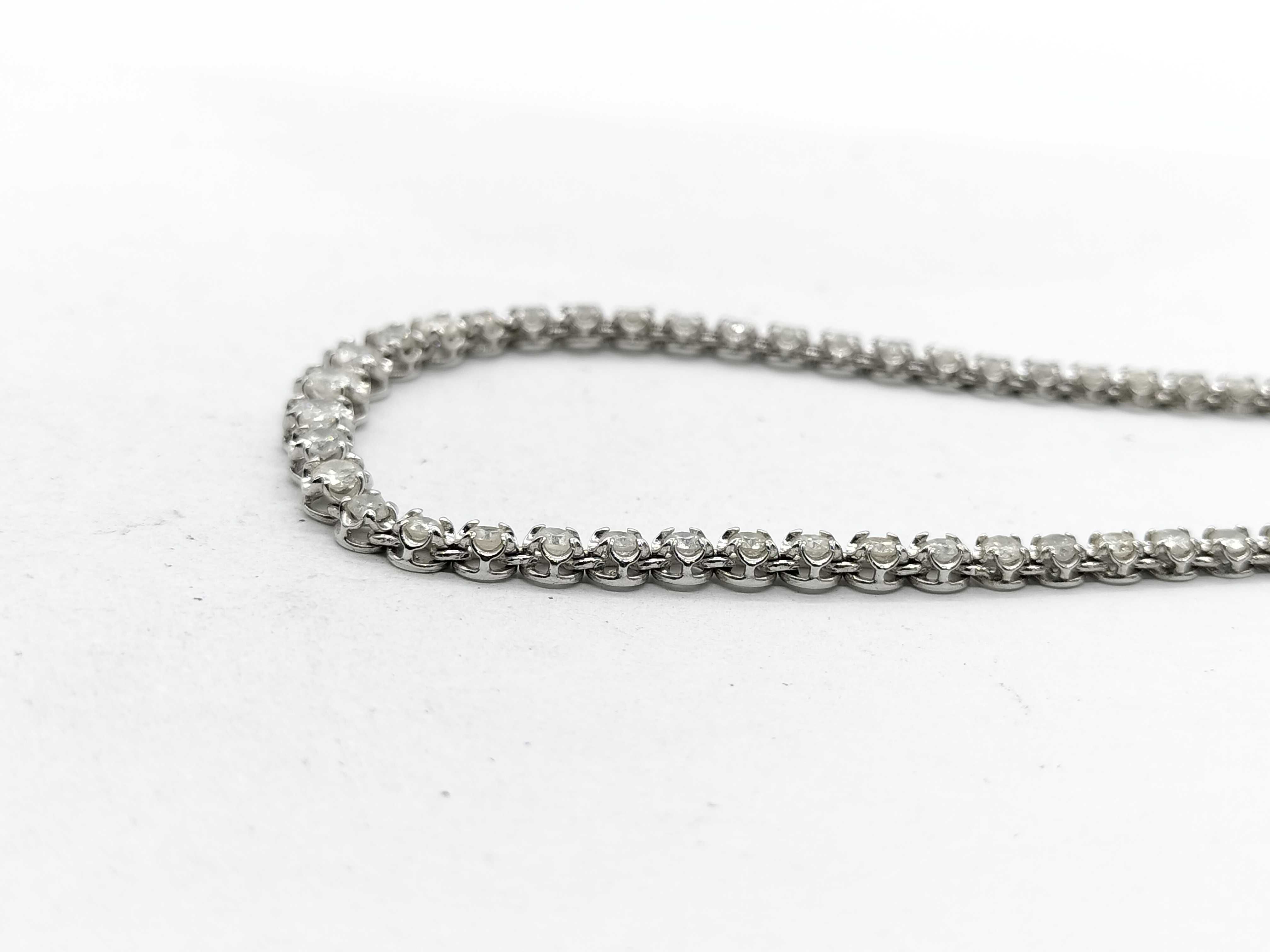 18K White Gold Graduated Diamond Tennis Necklace 5.00 CTW