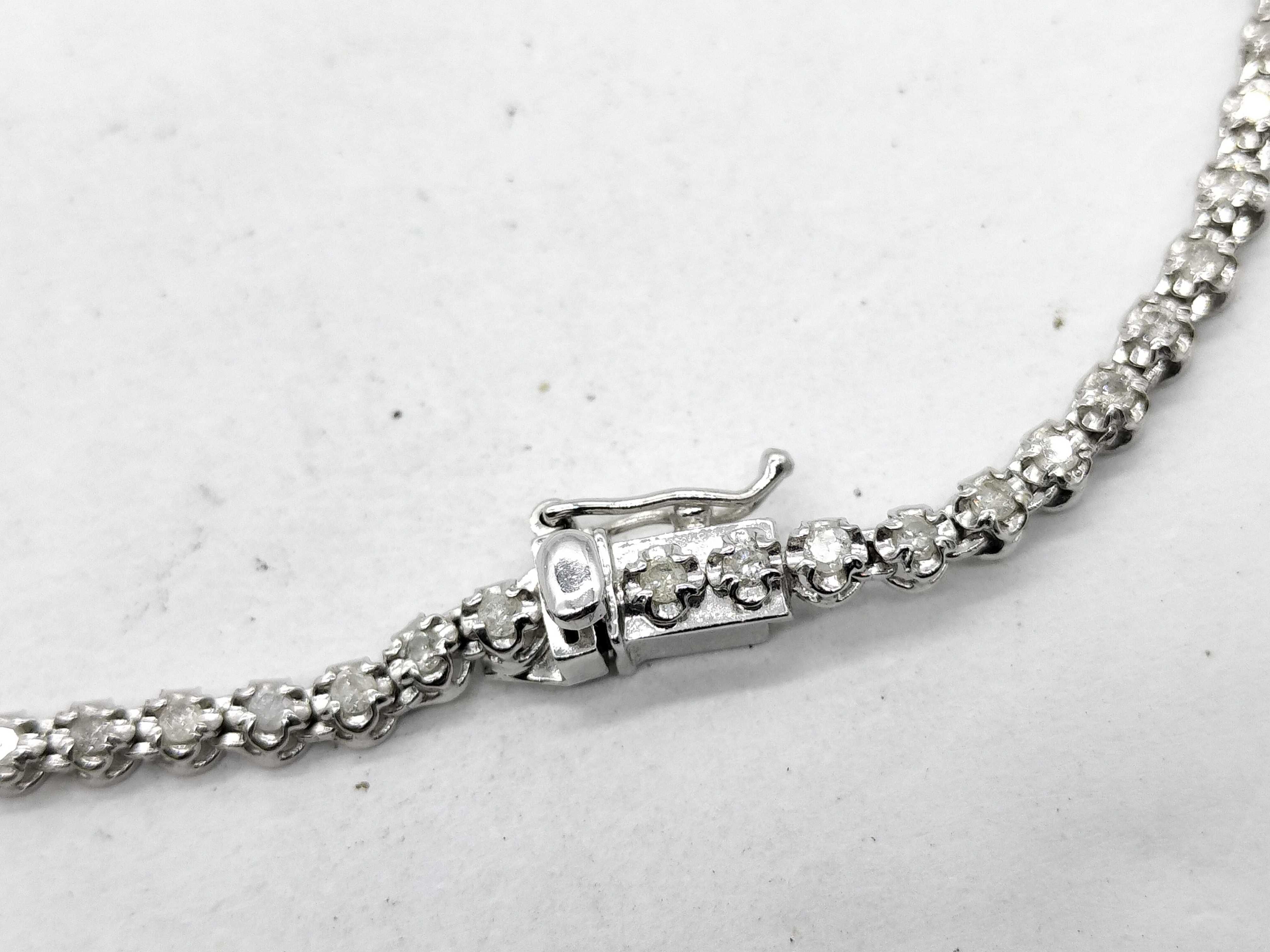18K White Gold Graduated Diamond Tennis Necklace 5.00 CTW