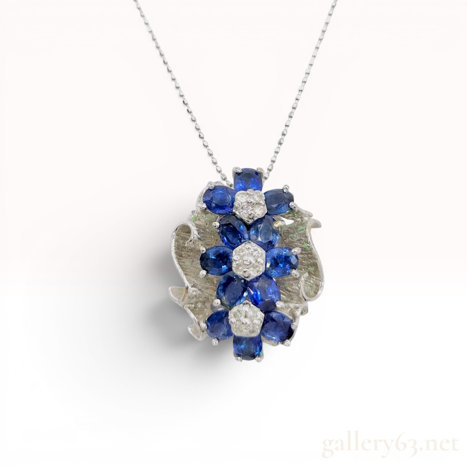 18K White Gold Natural Sapphire and Diamond Floral Pendant Necklace