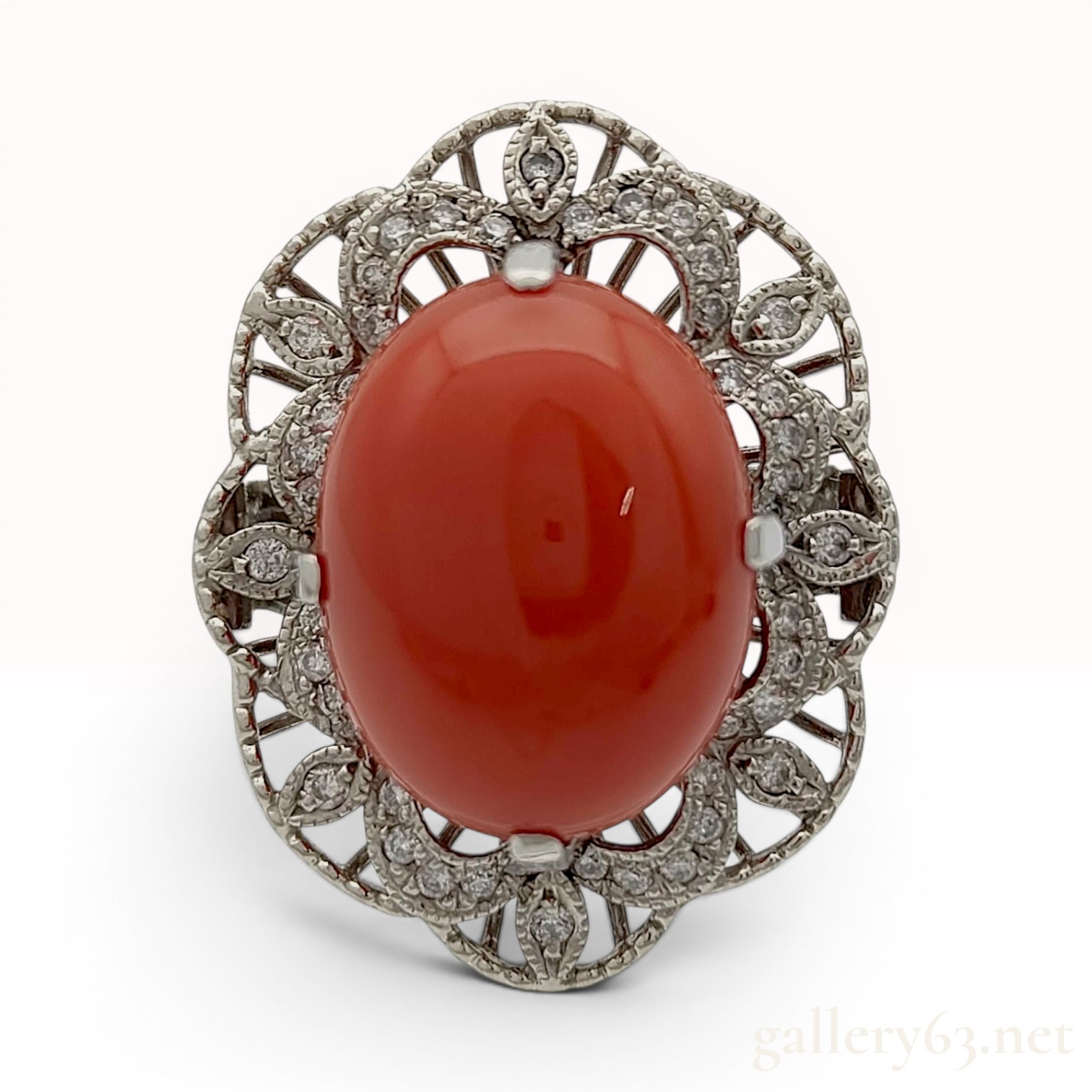 Antique Red Coral and Diamond Cocktail Ring in Pt900 Platinum