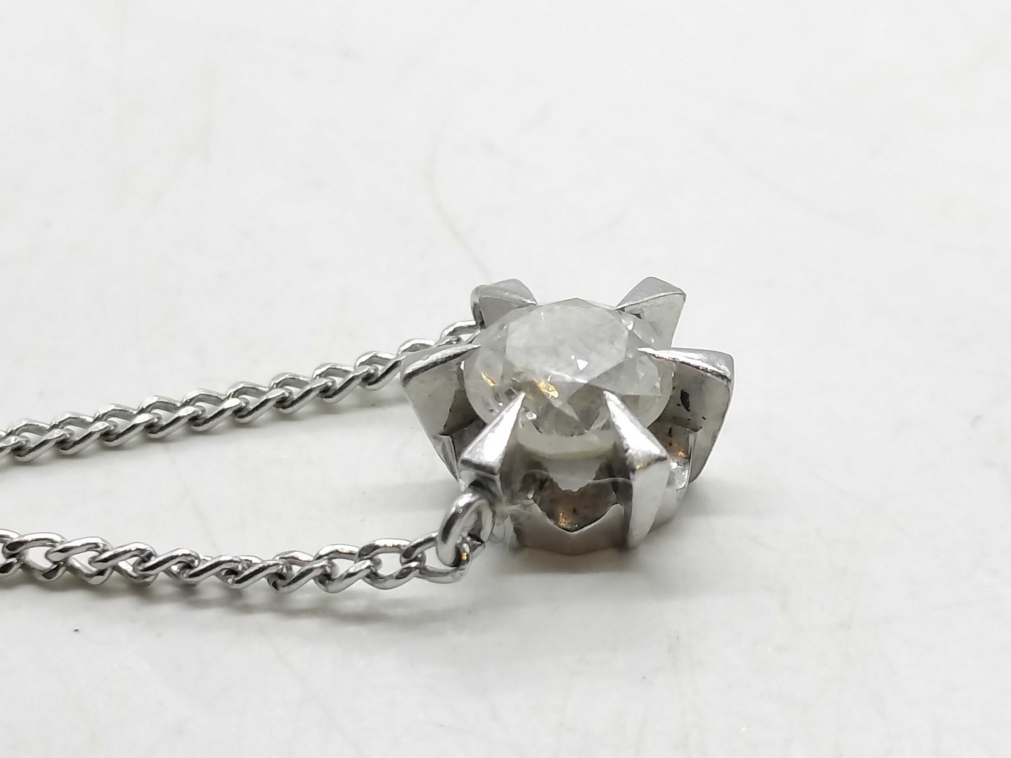 0.80 Carat Diamond Solitaire Platinum Starburst Pendant Necklace