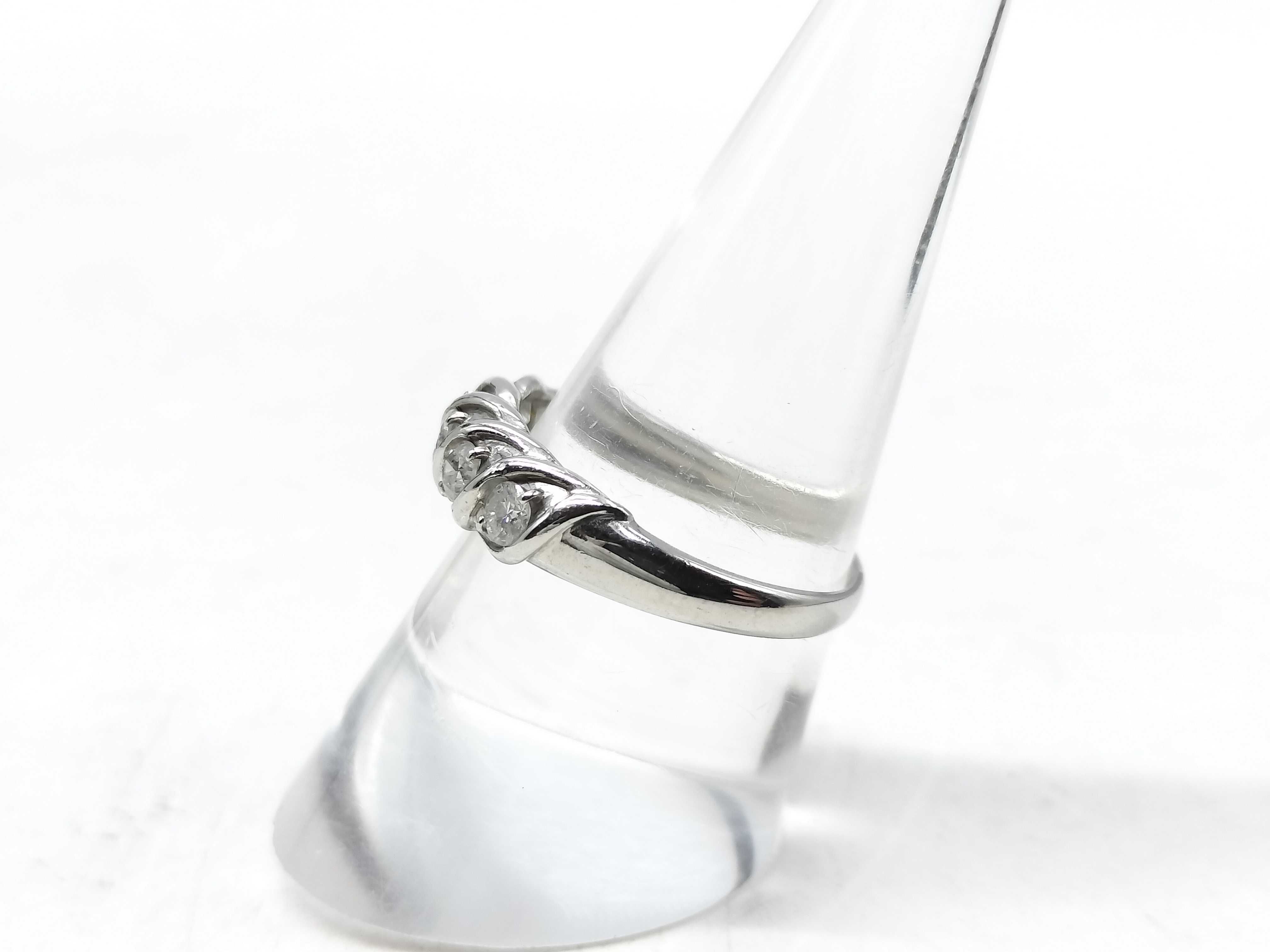 Platinum and 0.50 Carat Five-Stone Diamond Diagonal Band Ring
