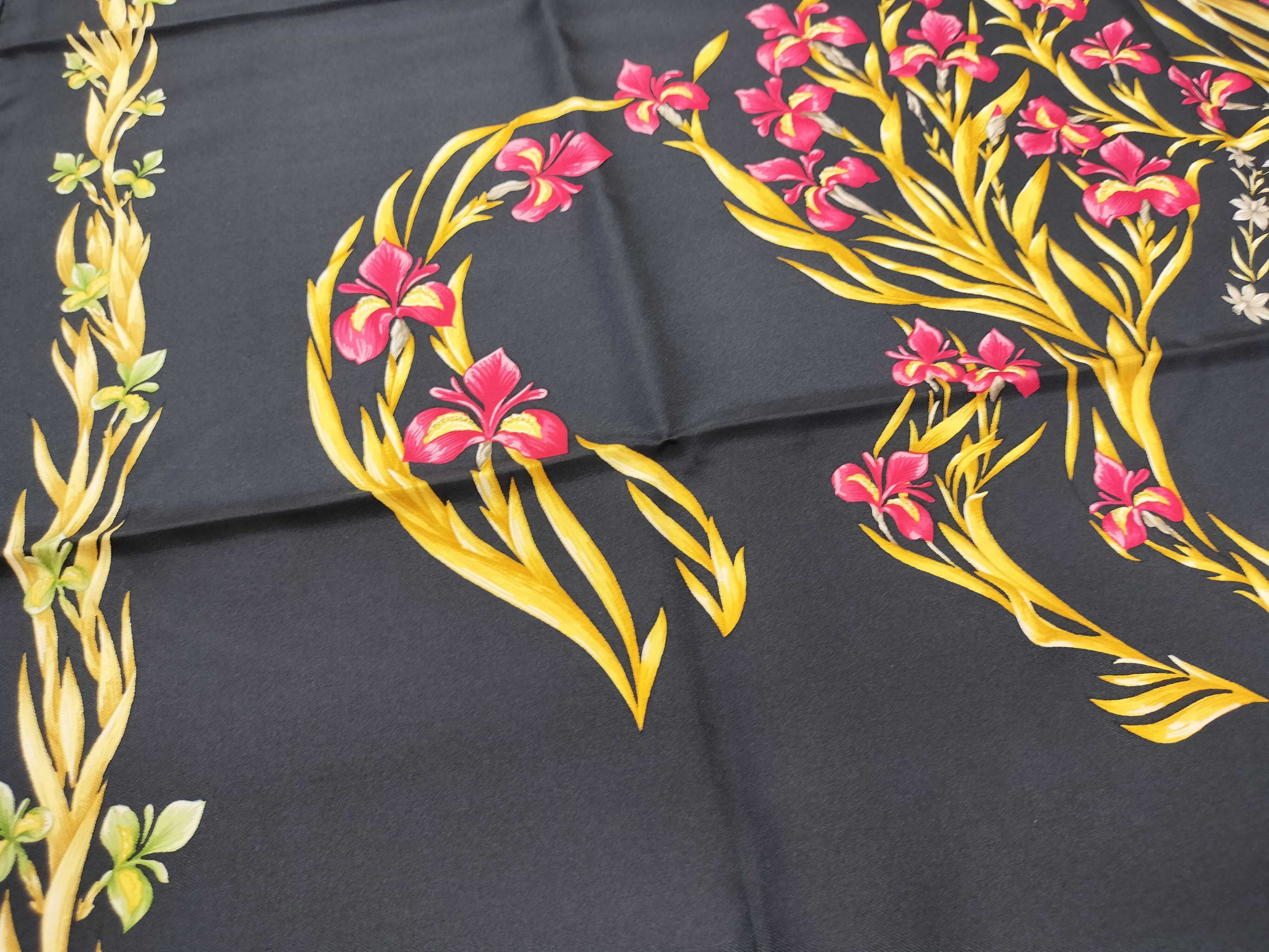 Hermes Amazone 90 cm Silk Scarf by Philippe Ledoux