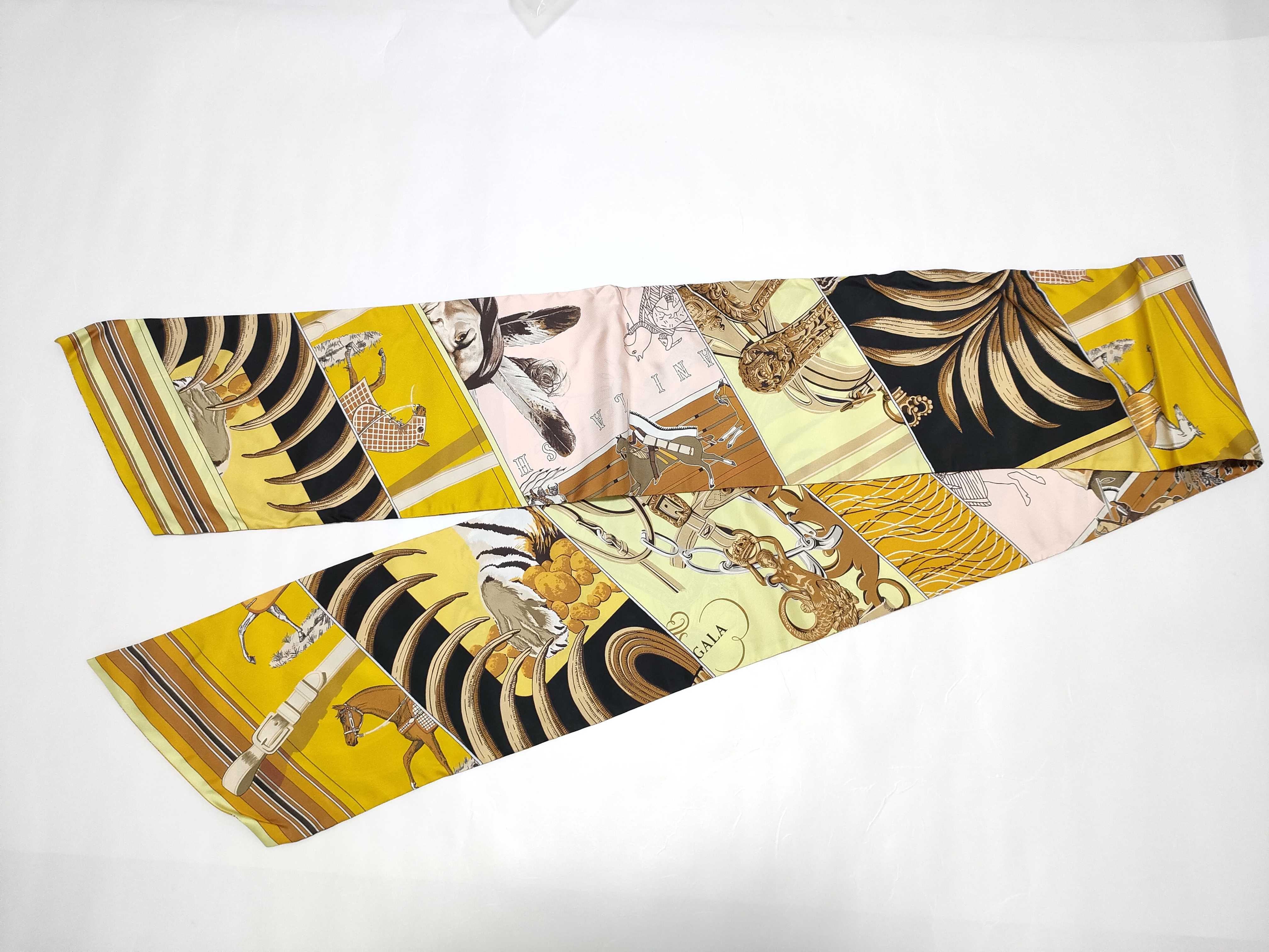 Hermes Carre en Carres Maxi Twilly Silk Scarf