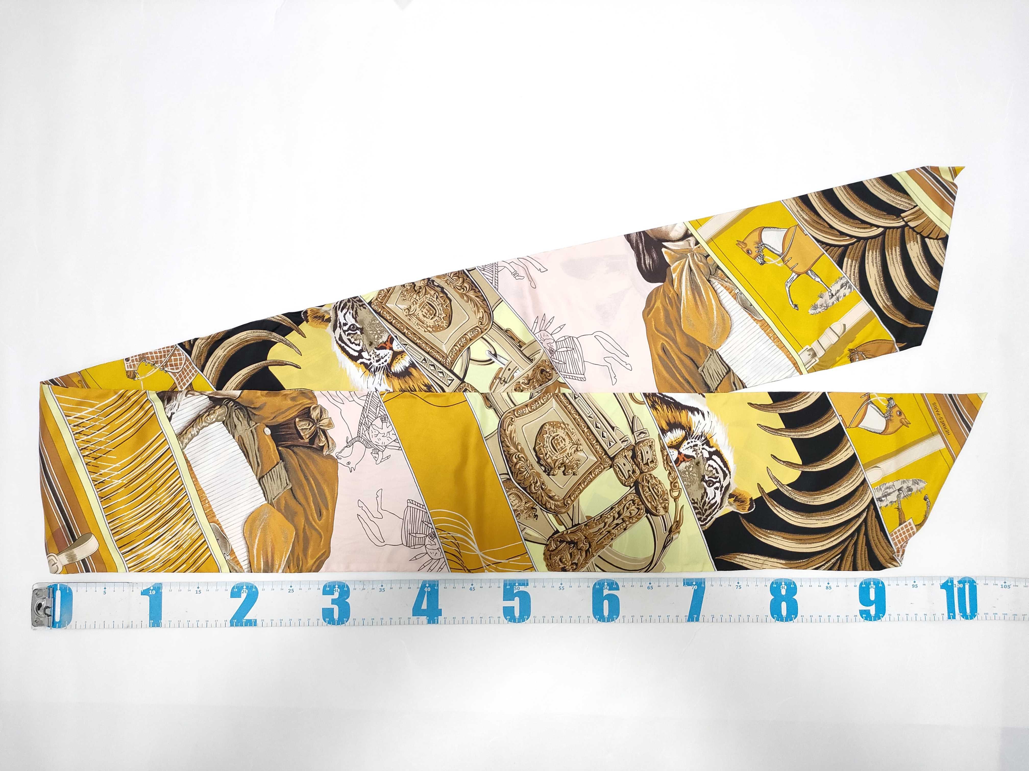 Hermes Carre en Carres Maxi Twilly Silk Scarf