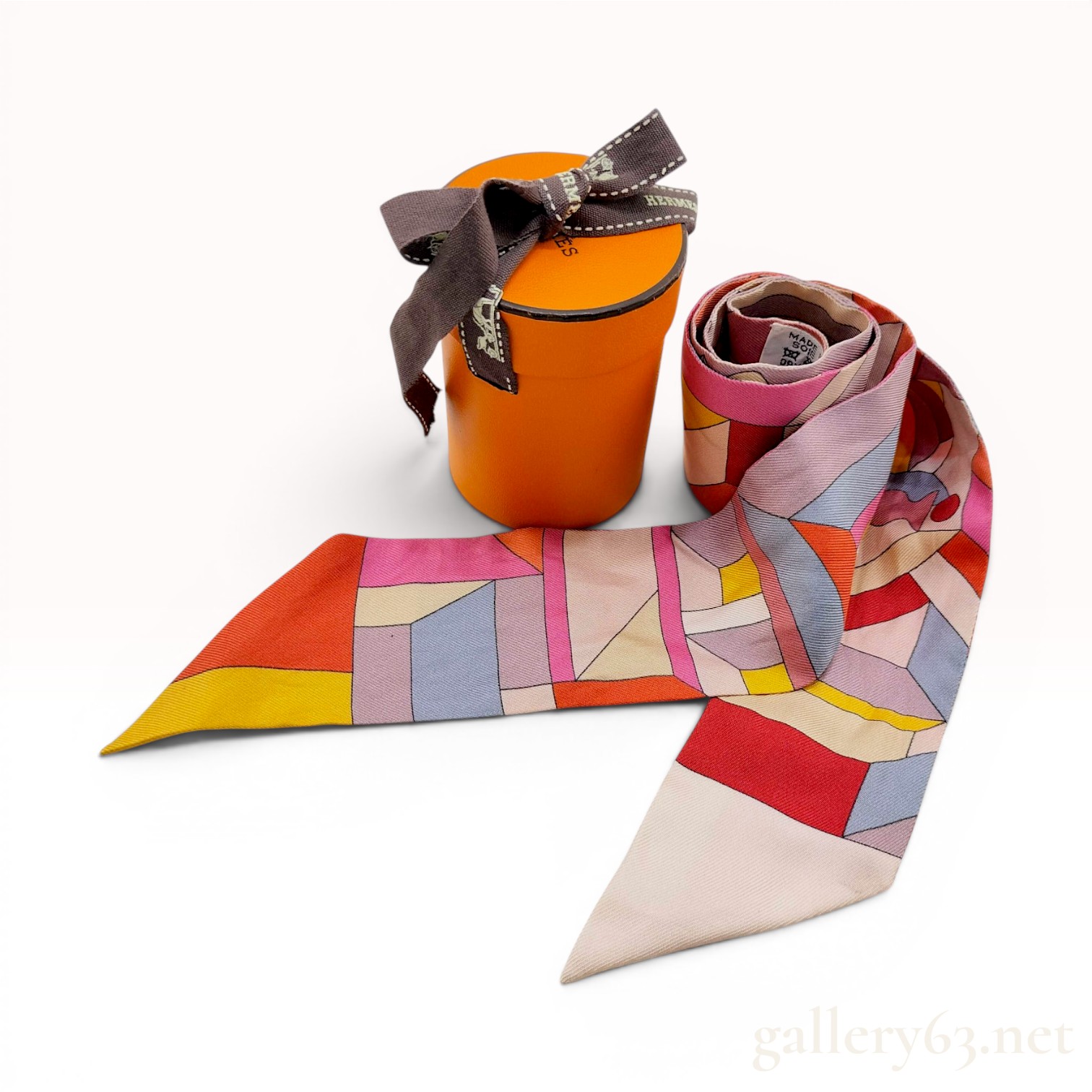 Hermes Perspective Cavaliere Silk Twilly Scarf