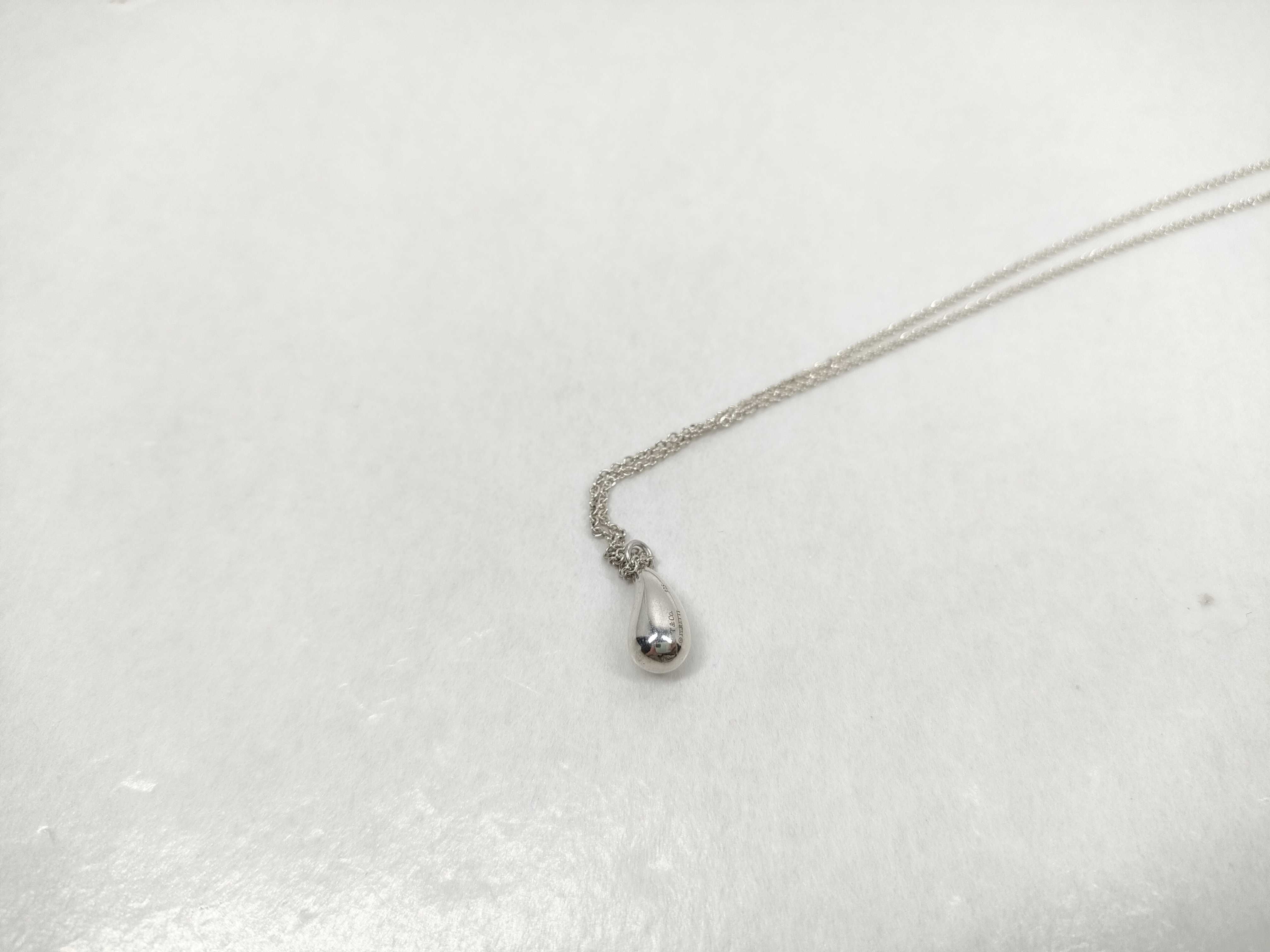 Tiffany and Co. Elsa Peretti Sterling Silver Teardrop Pendant Necklace