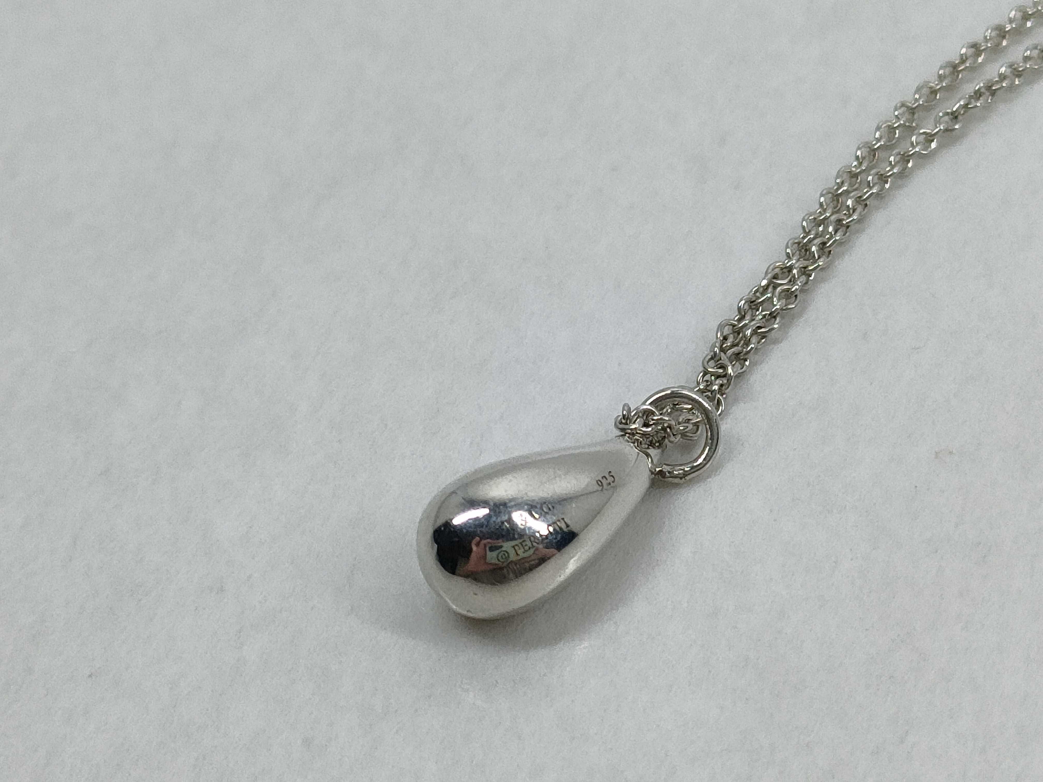Tiffany and Co. Elsa Peretti Sterling Silver Teardrop Pendant Necklace