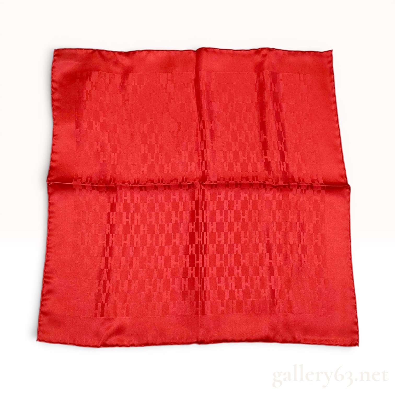 Hermes Faconnee Grand H Silk Carre 45 in Red