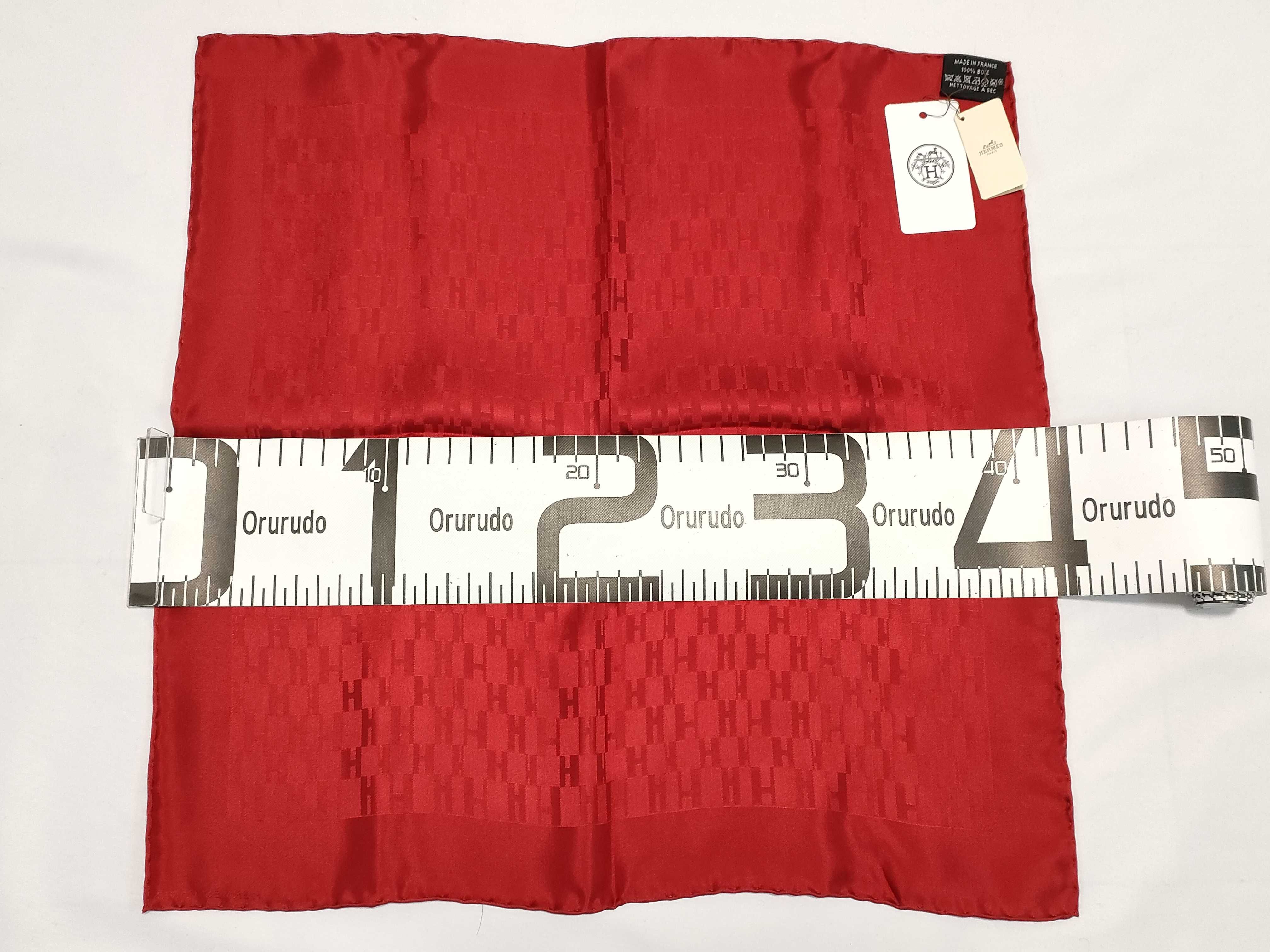 Hermes Faconnee Grand H Silk Carre 45 in Red