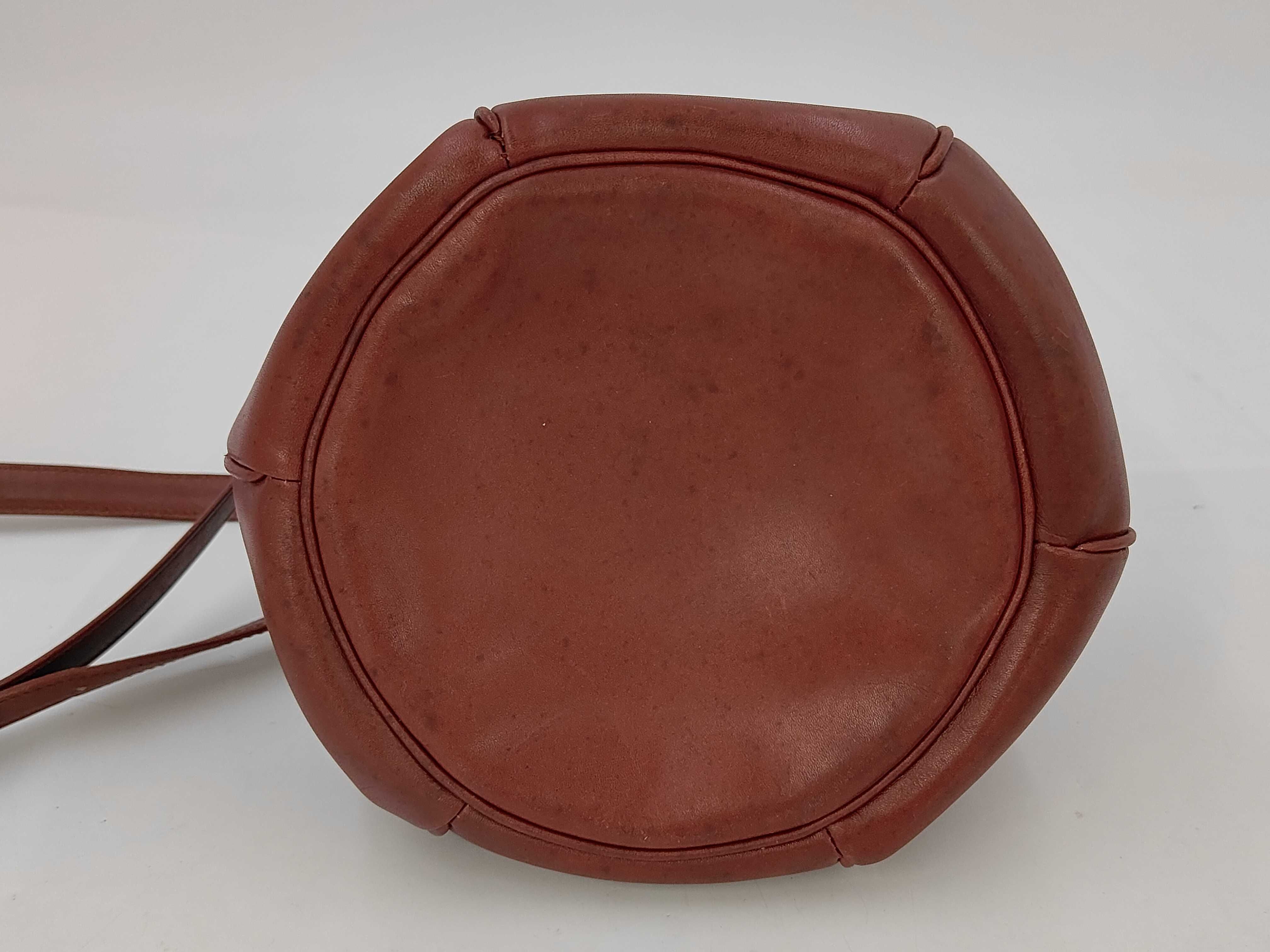 Must de Cartier Burgundy Leather Bucket Bag