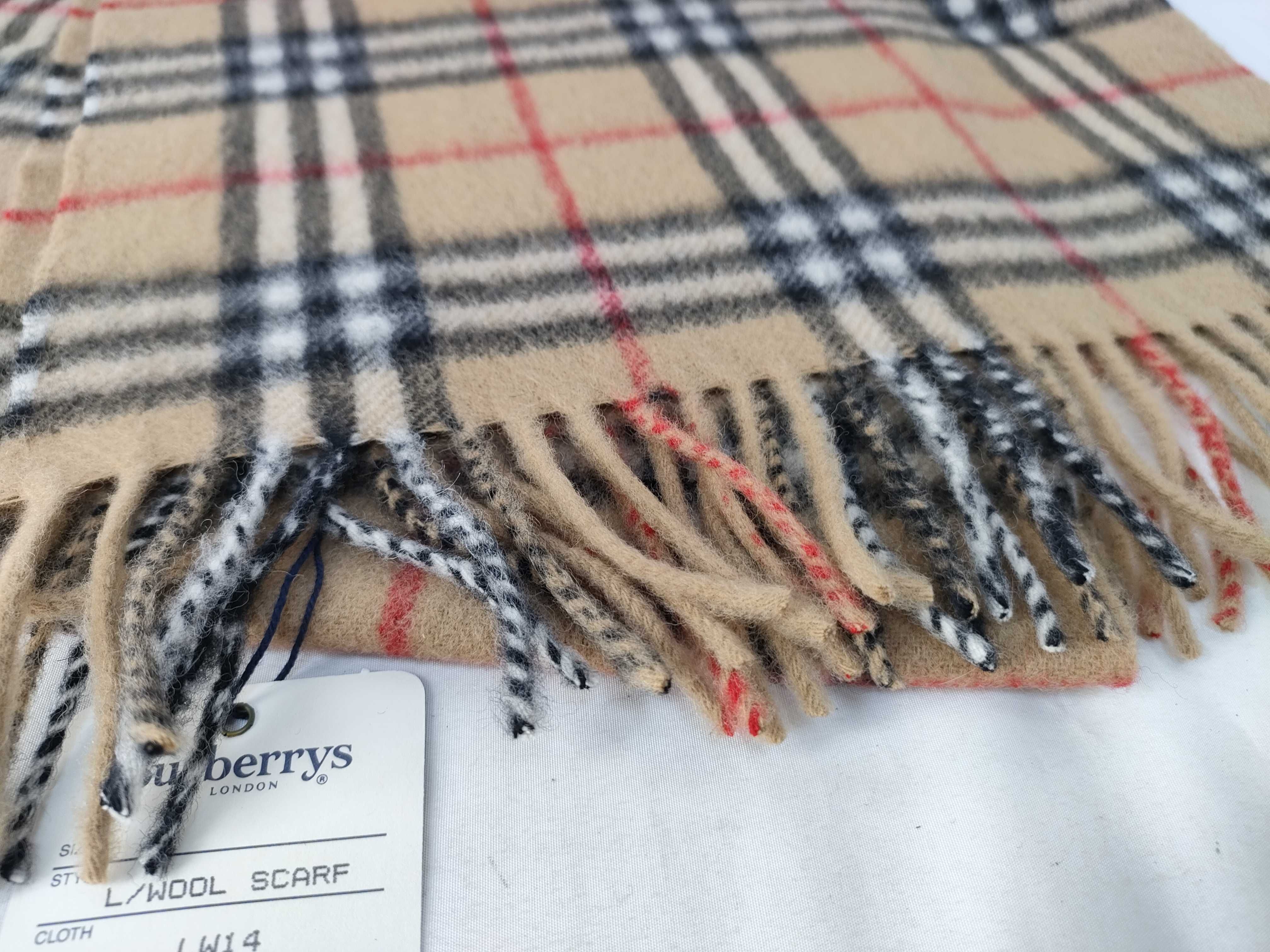 Vintage Burberrys House Check 100% Lambswool Scarf