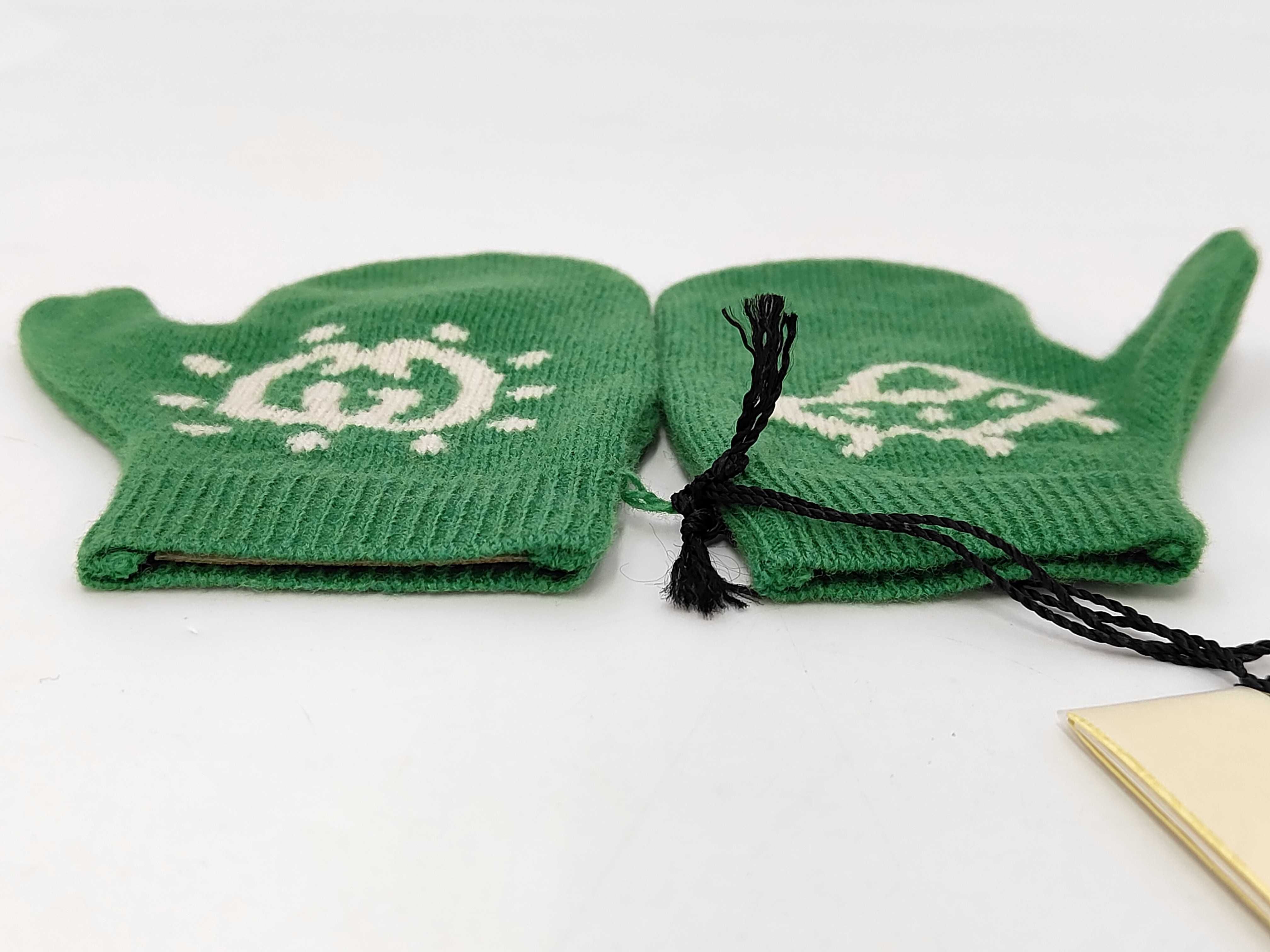 A Pair of Gucci Child's Green Wool Mittens with GG and UFO Intarsia
