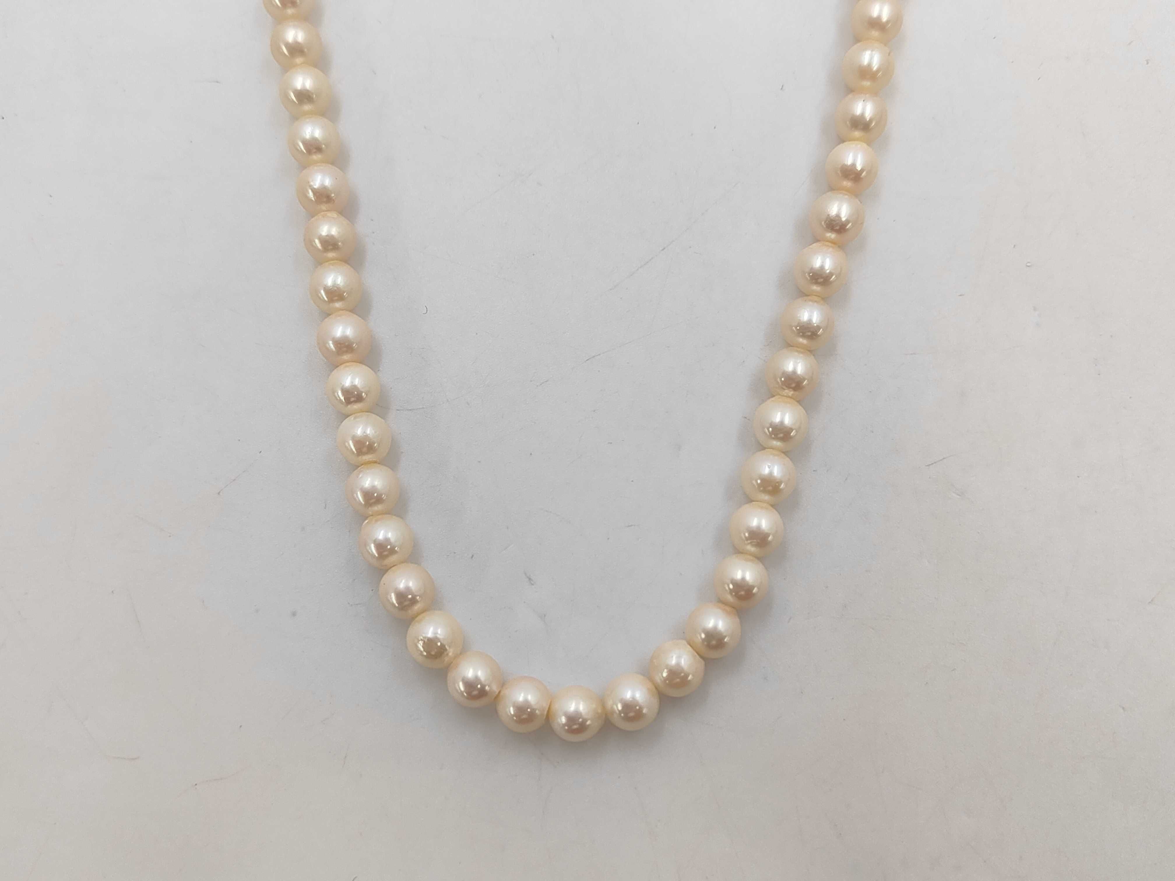 Cultured Pearl Necklace with Silver Floral Box Clasp 6.6-6.8mm