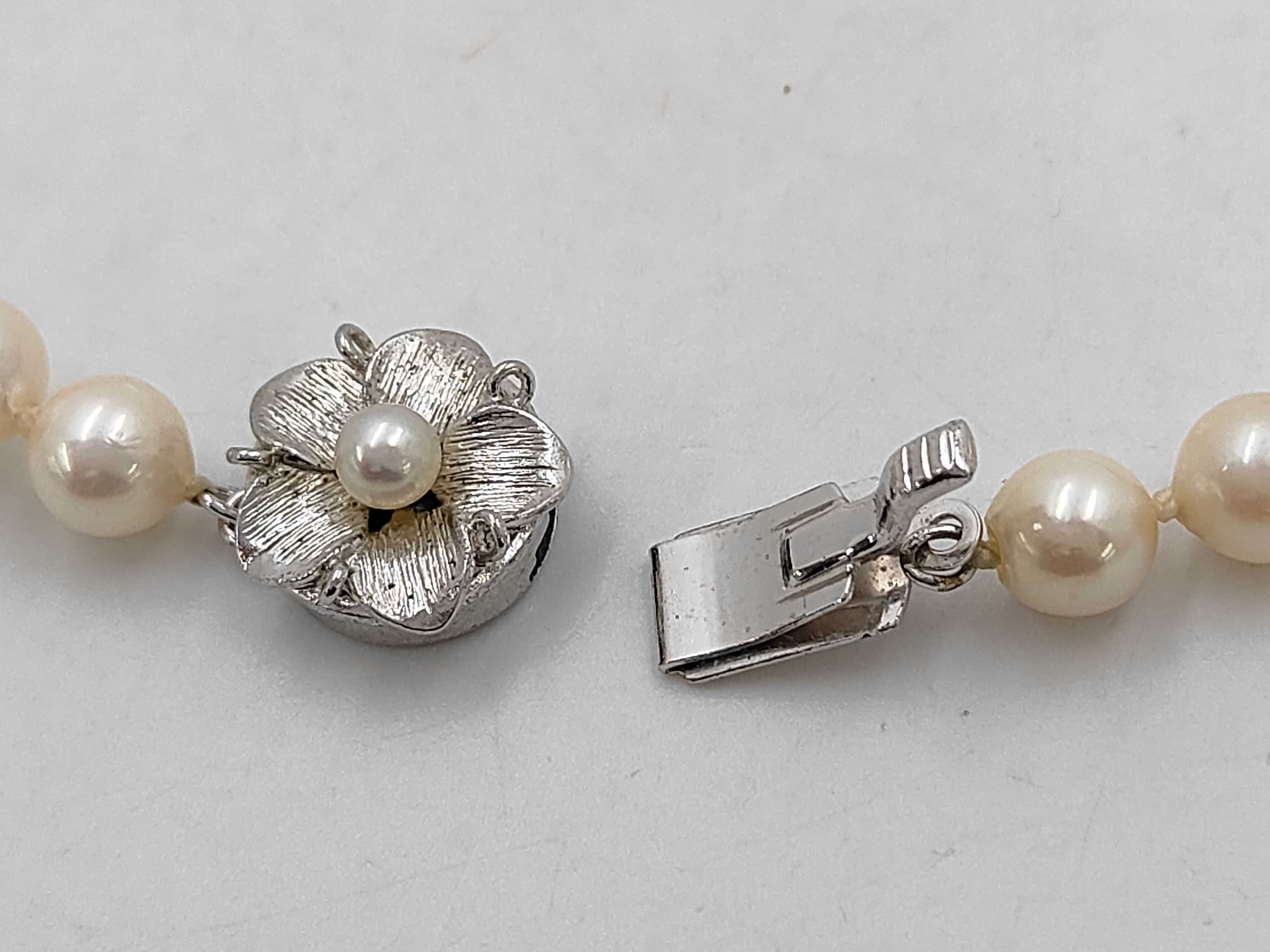 Cultured Pearl Necklace with Silver Floral Box Clasp 6.6-6.8mm